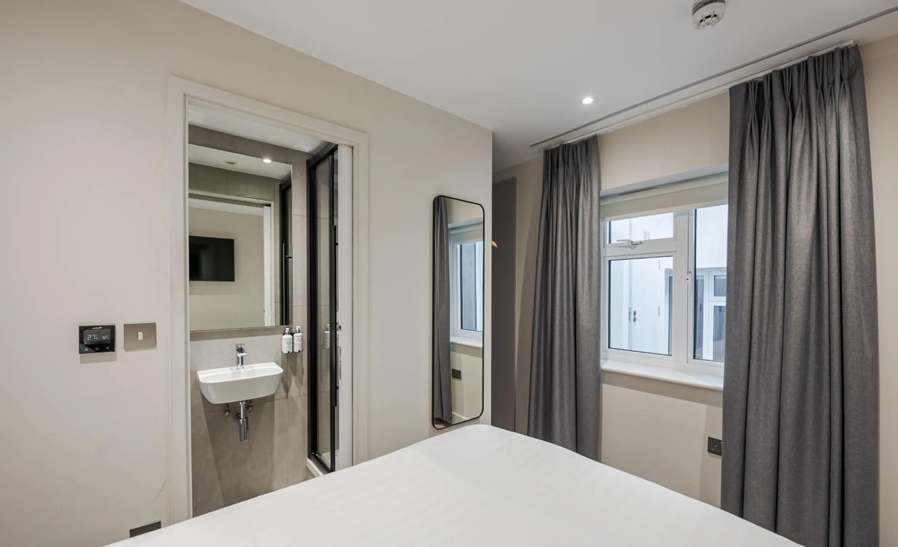 Bed in St Pancras Inn