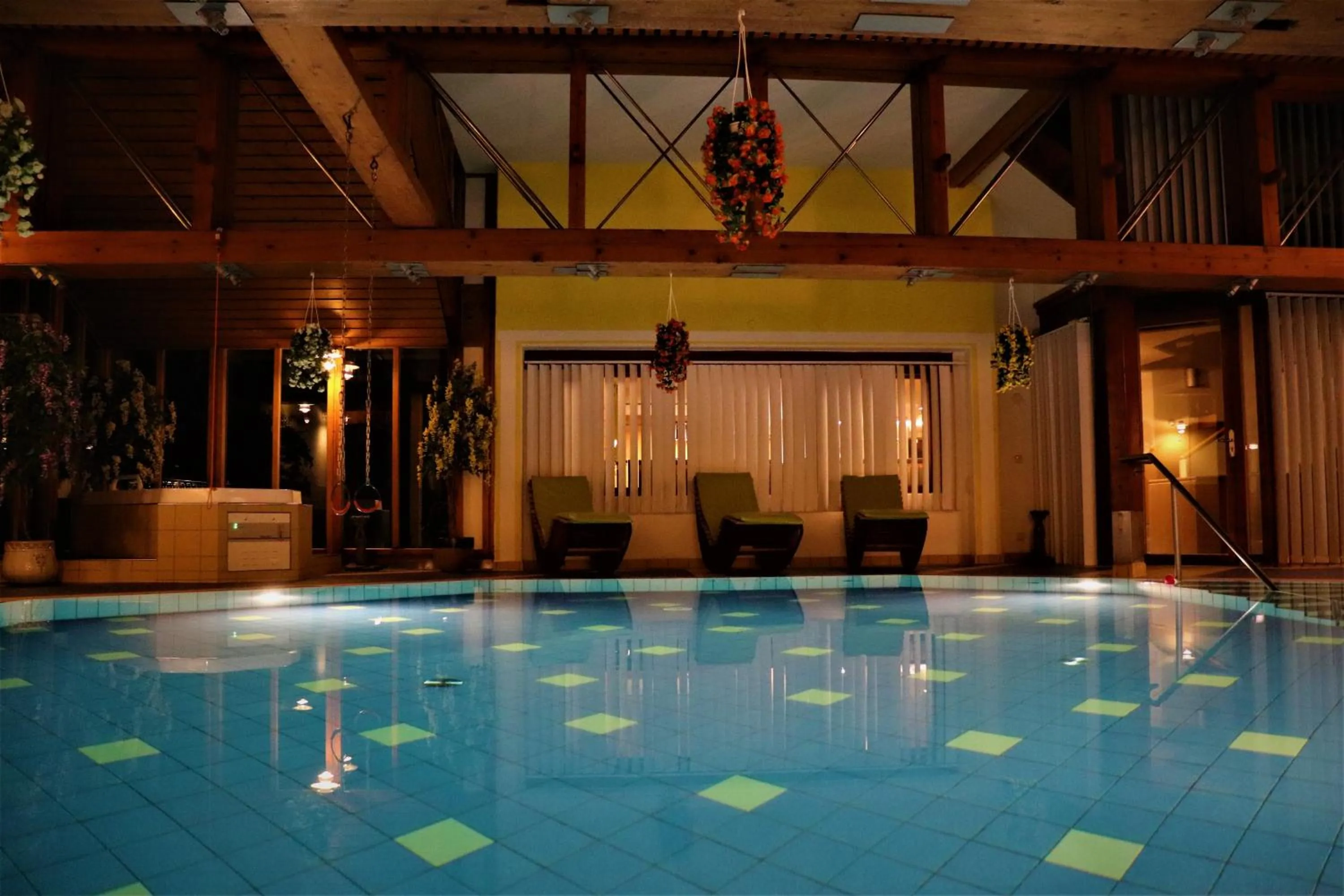 Swimming pool in Hotel und Appartementhof Waldeck