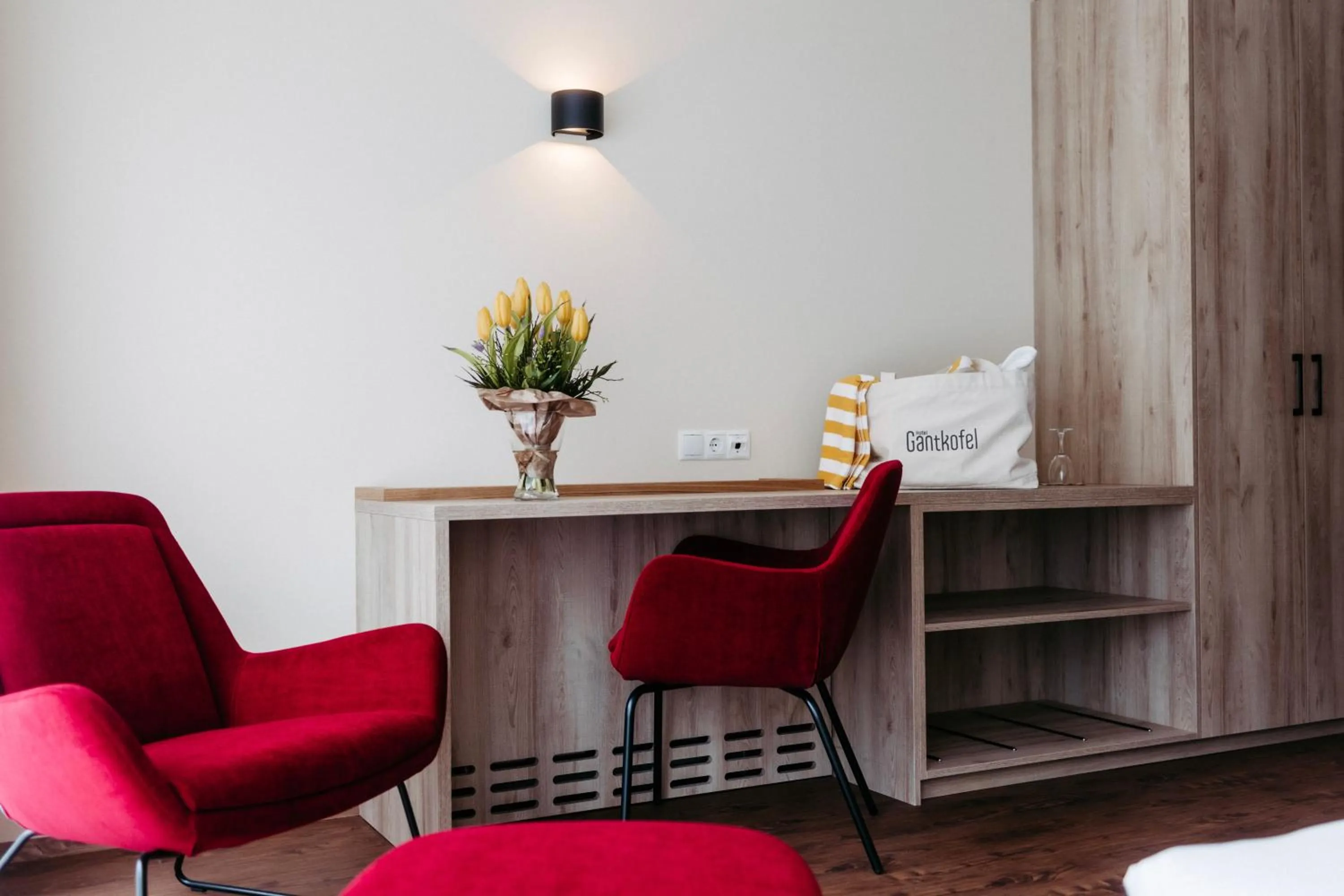 Seating area in Hotel Gantkofel