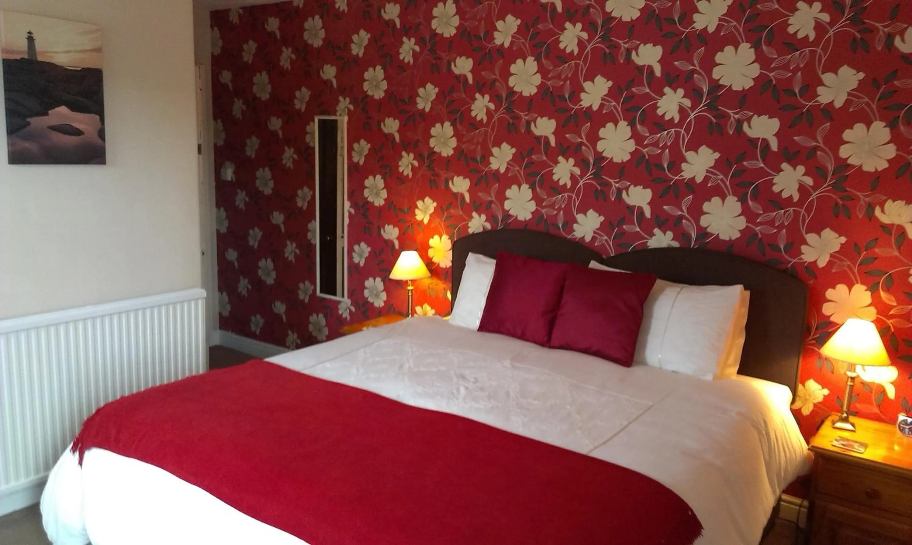 Bedroom, Bed in Saffron House