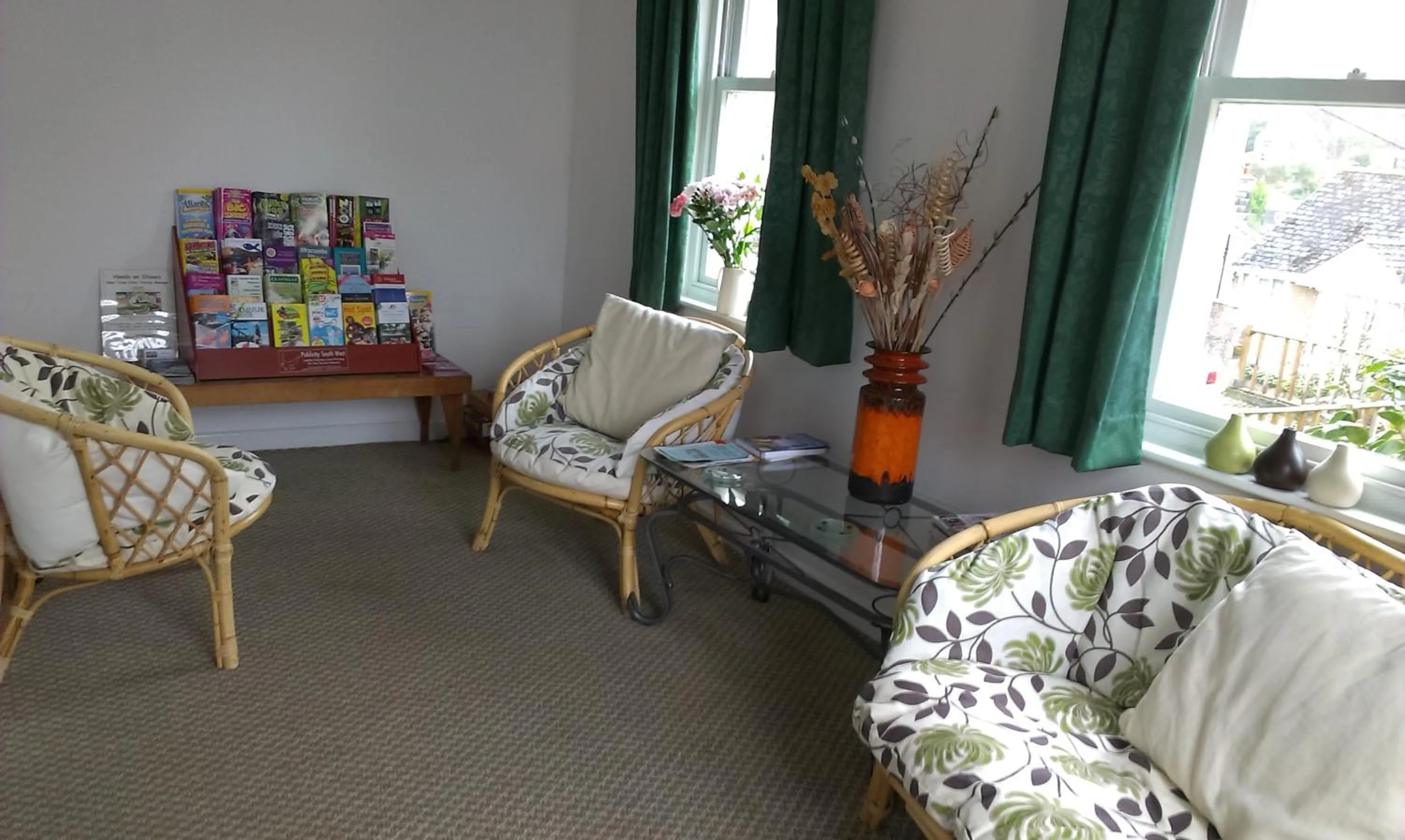 Lounge or bar in Saffron House