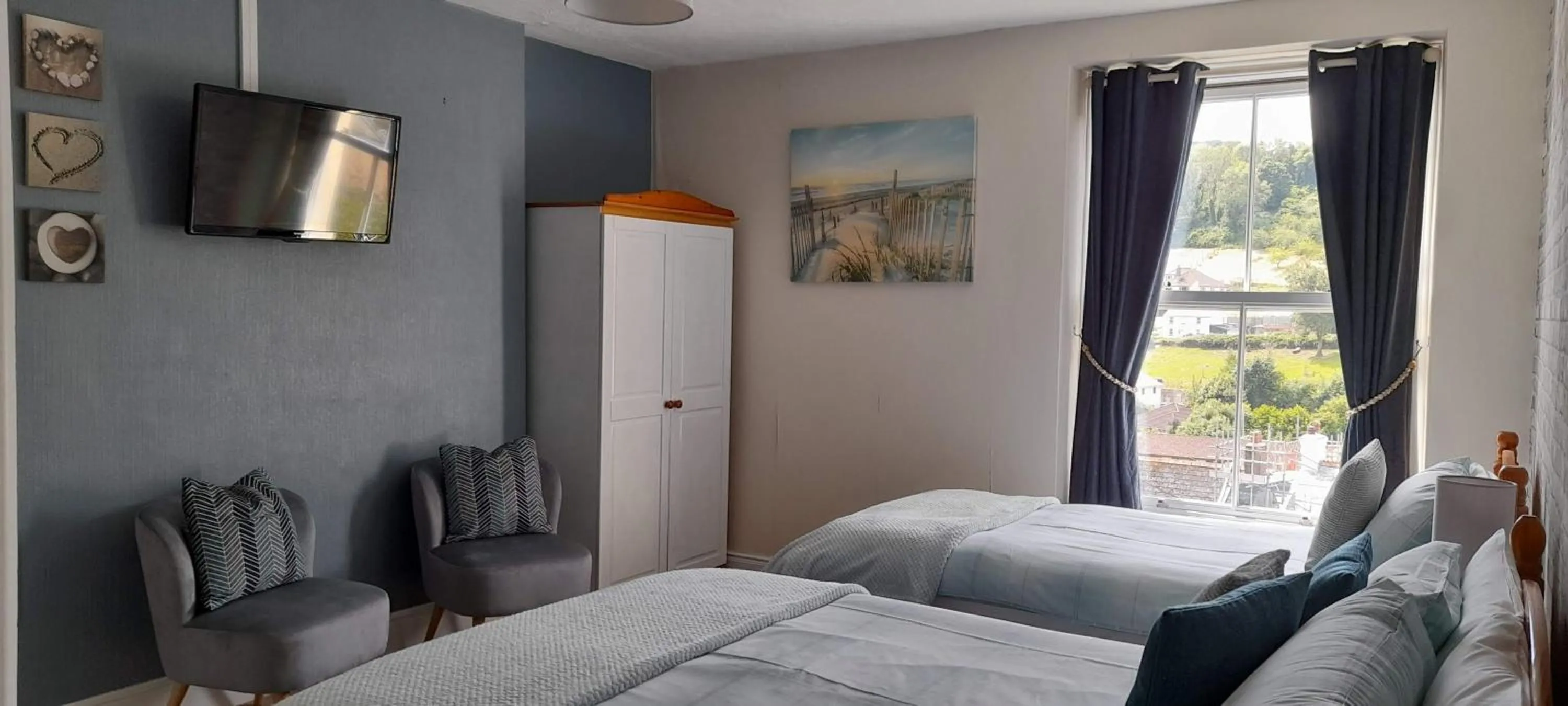 Family, Bed in Saffron House