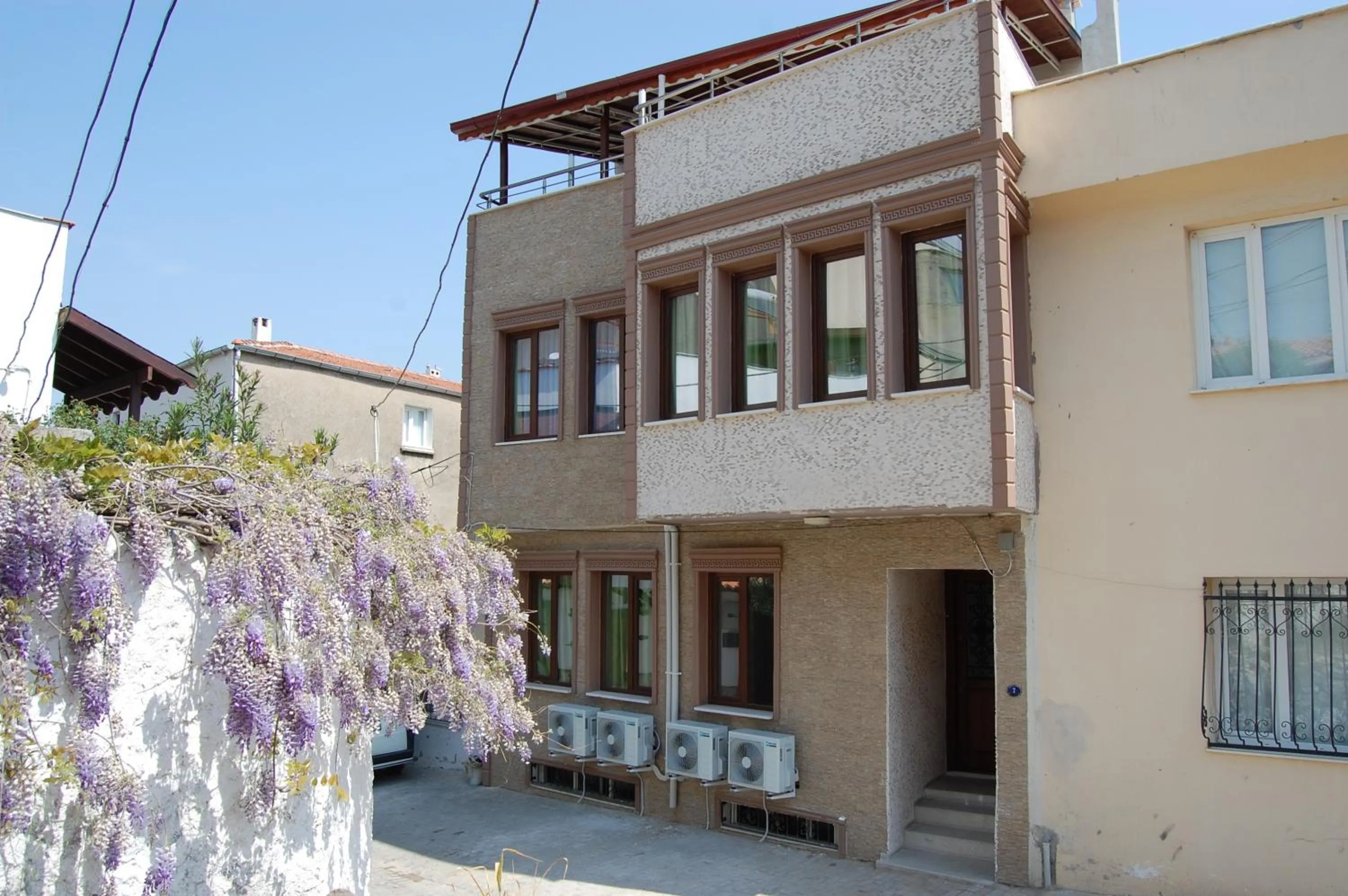 Facade/entrance in Selena Hotel