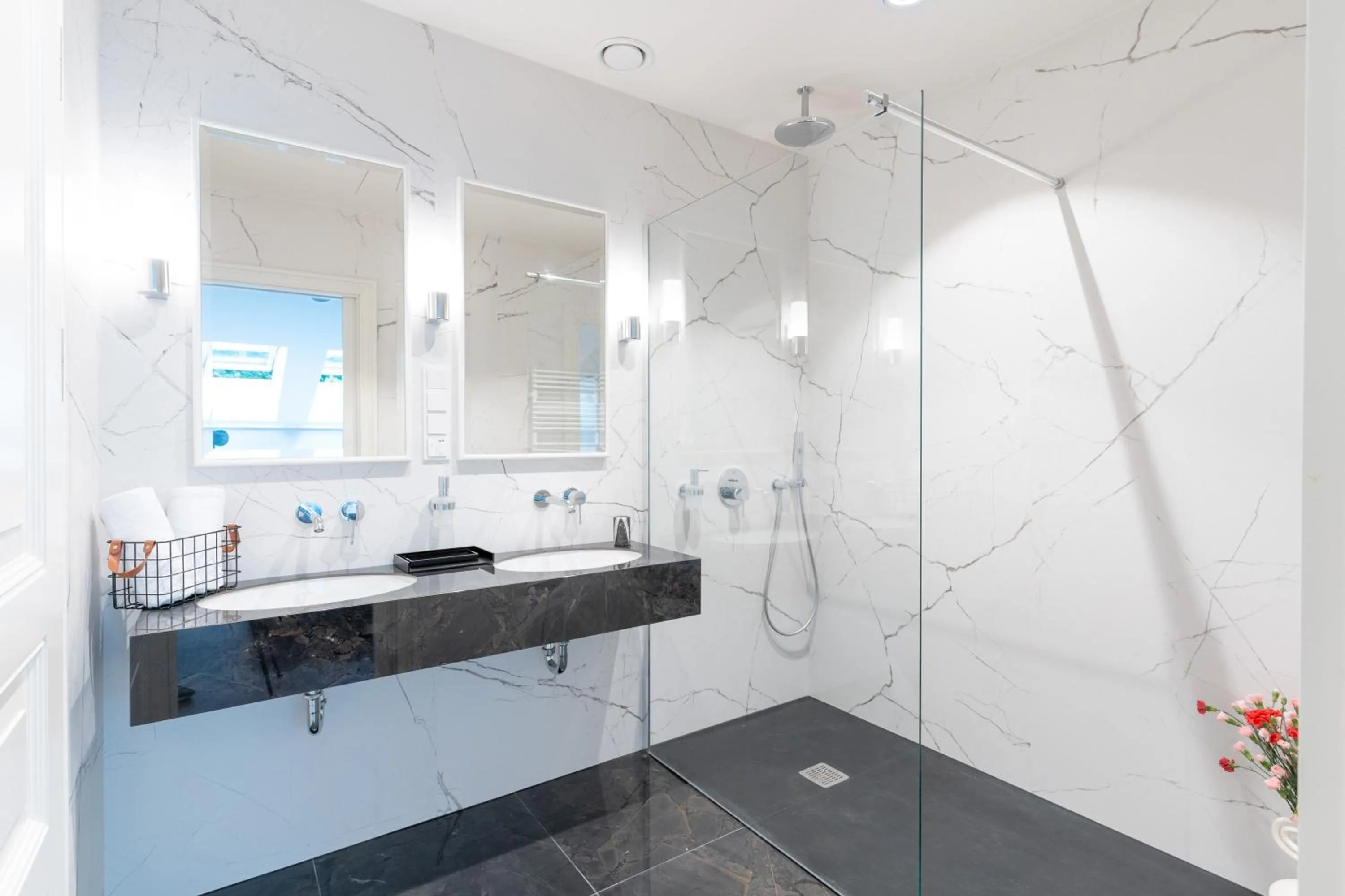 Shower in WillaWawel - LoftAffair Collection