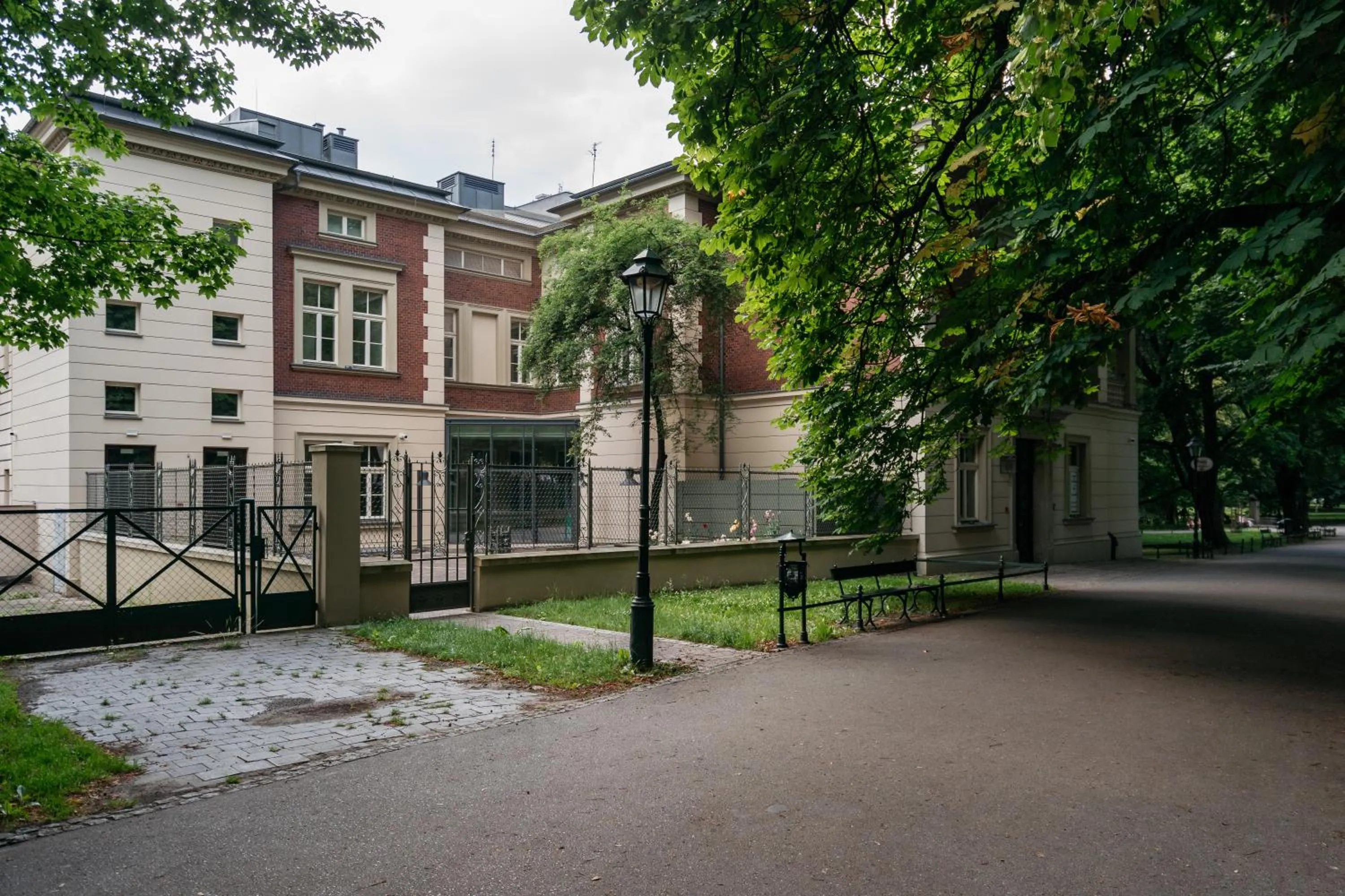 Property building in WillaWawel - LoftAffair Collection