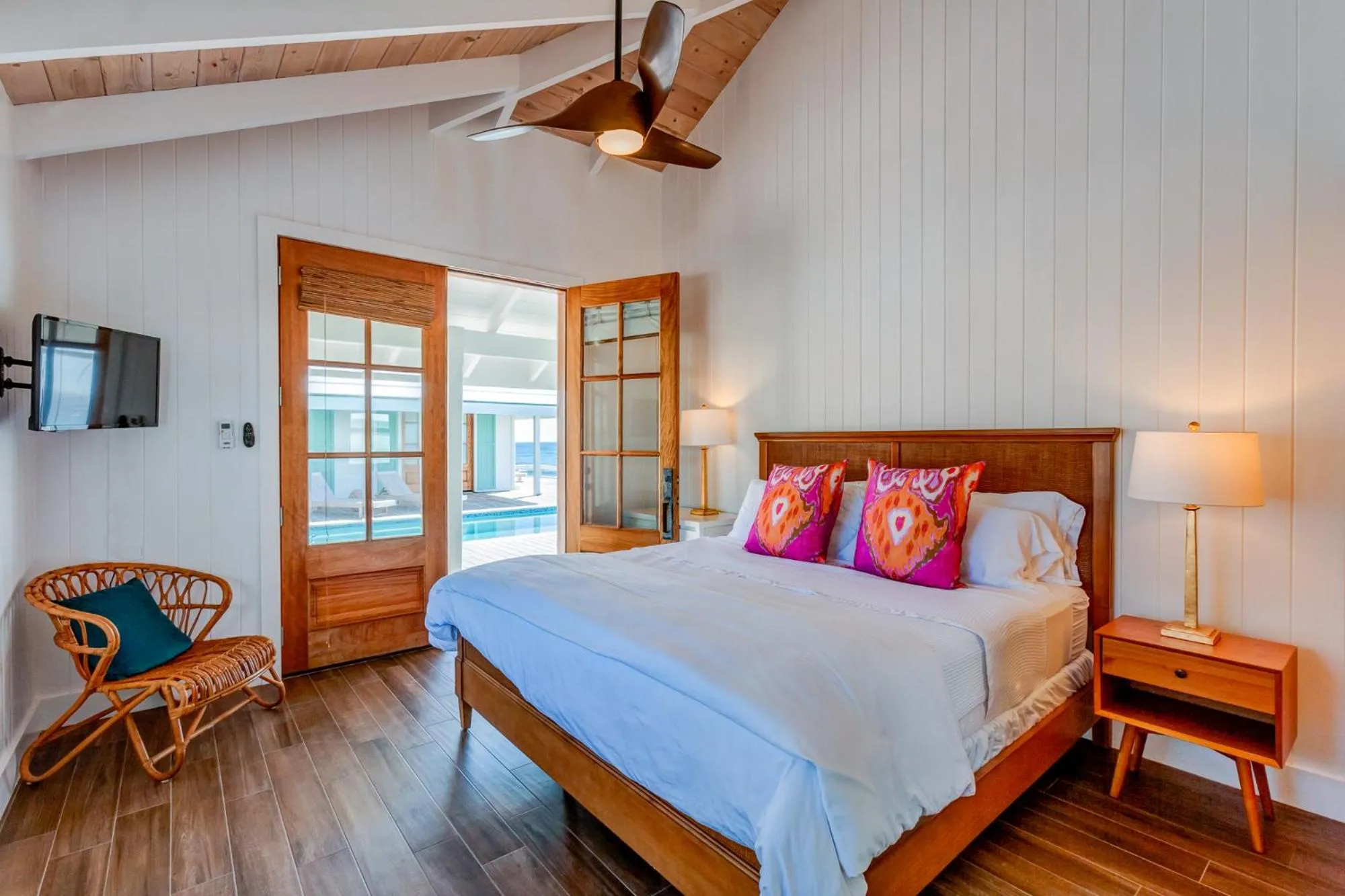 Bedroom, Bed in Elbow Reef