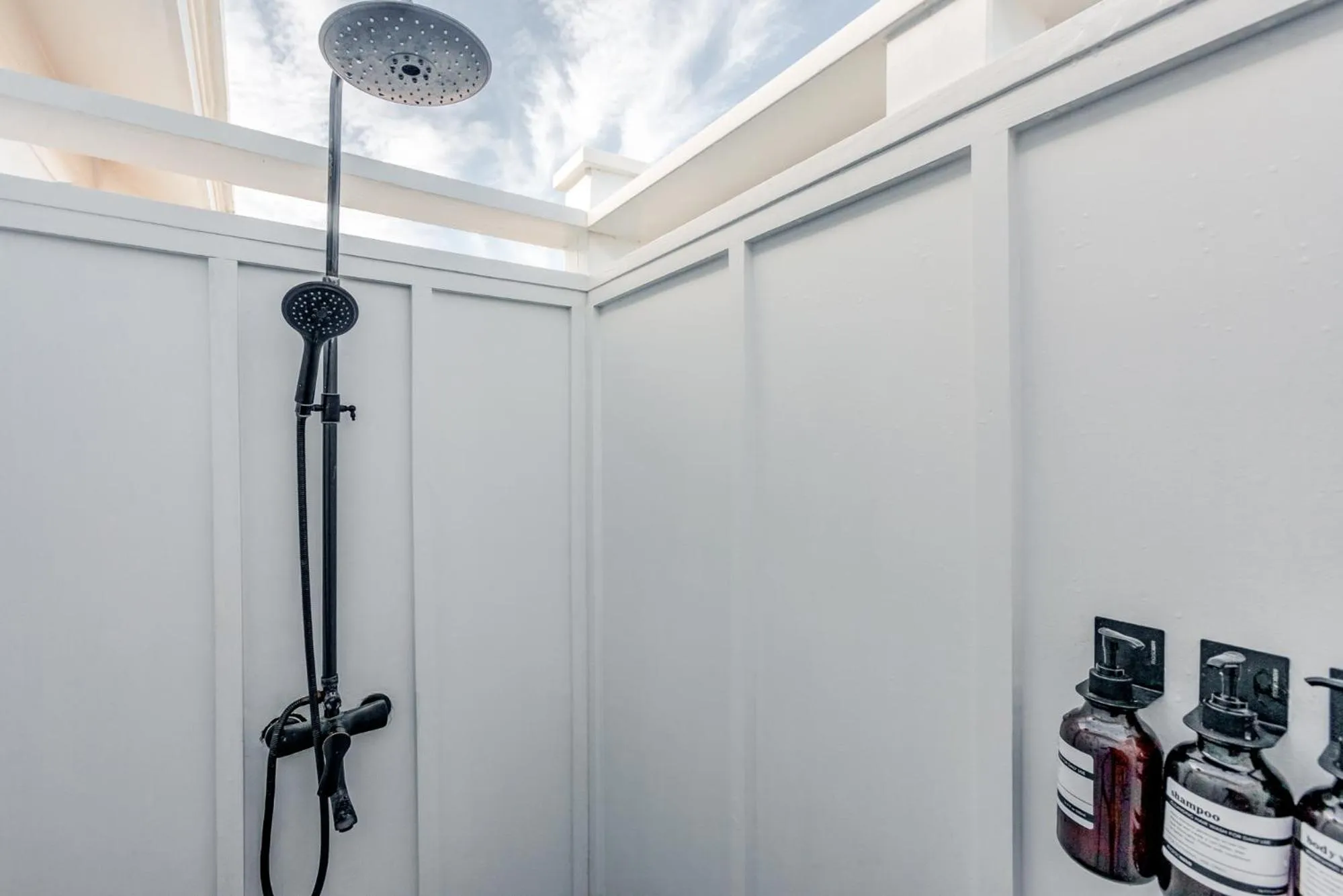 Shower in Elbow Reef