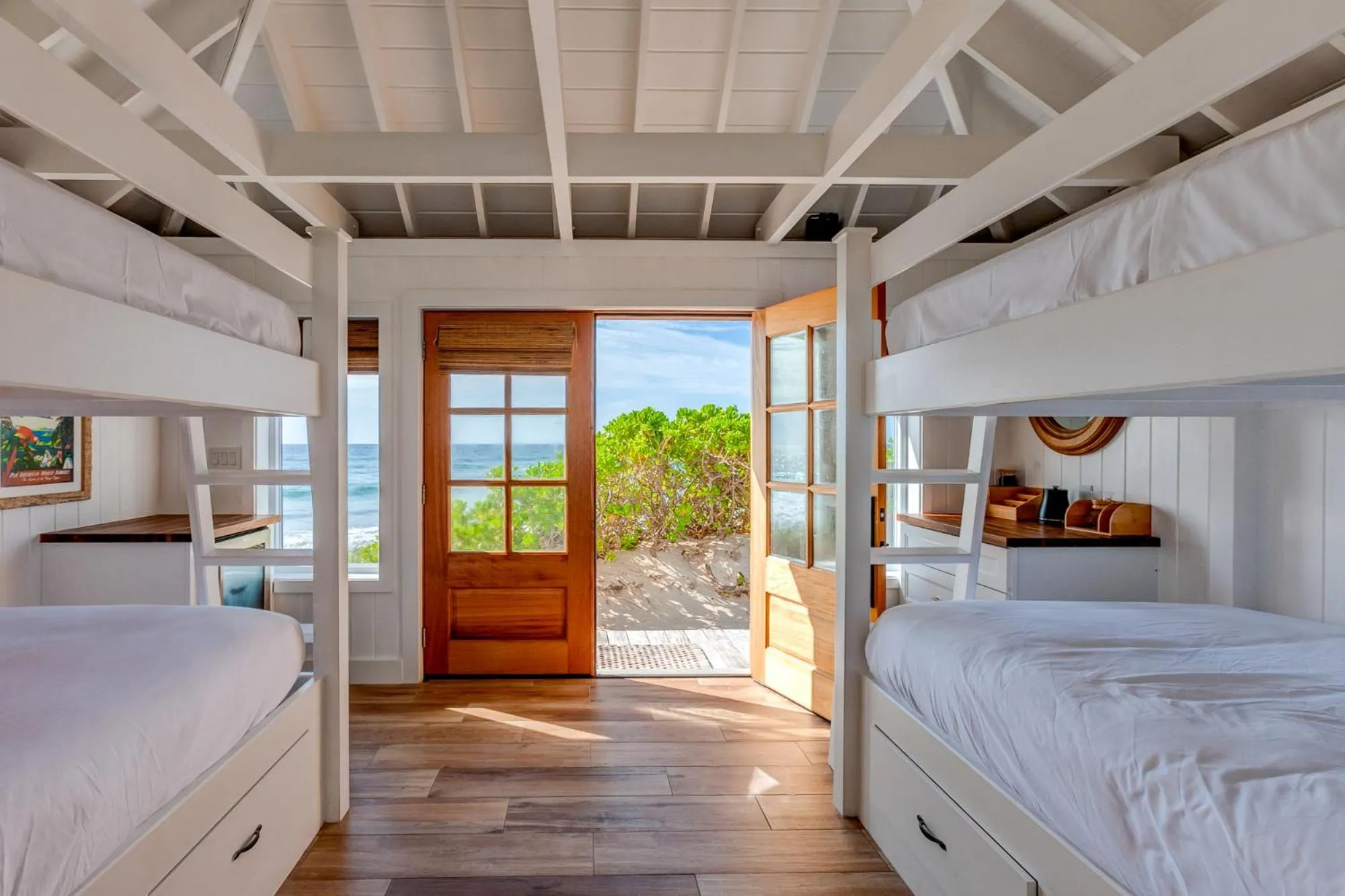 Bedroom, Bed in Elbow Reef