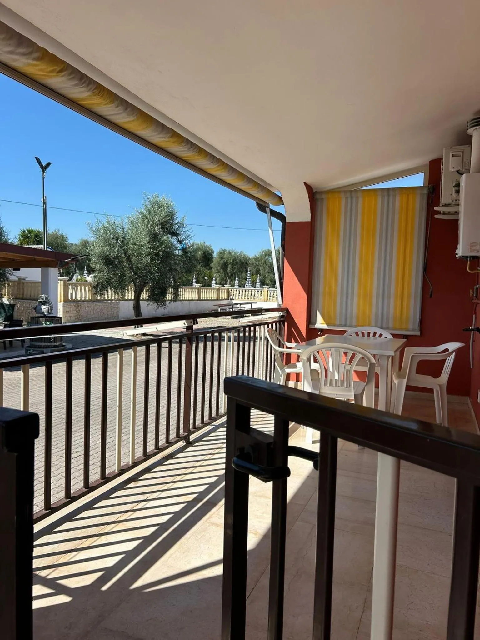 Property building in Appartamenti Vacanze Minervino