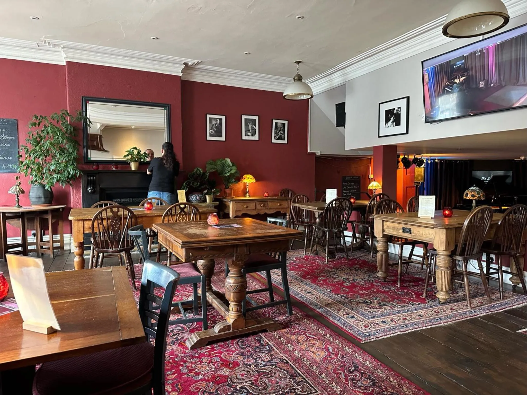 Restaurant/places to eat in The Western