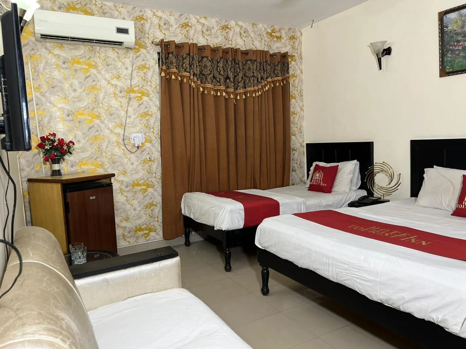 Hotel Tourist Inn Lahore