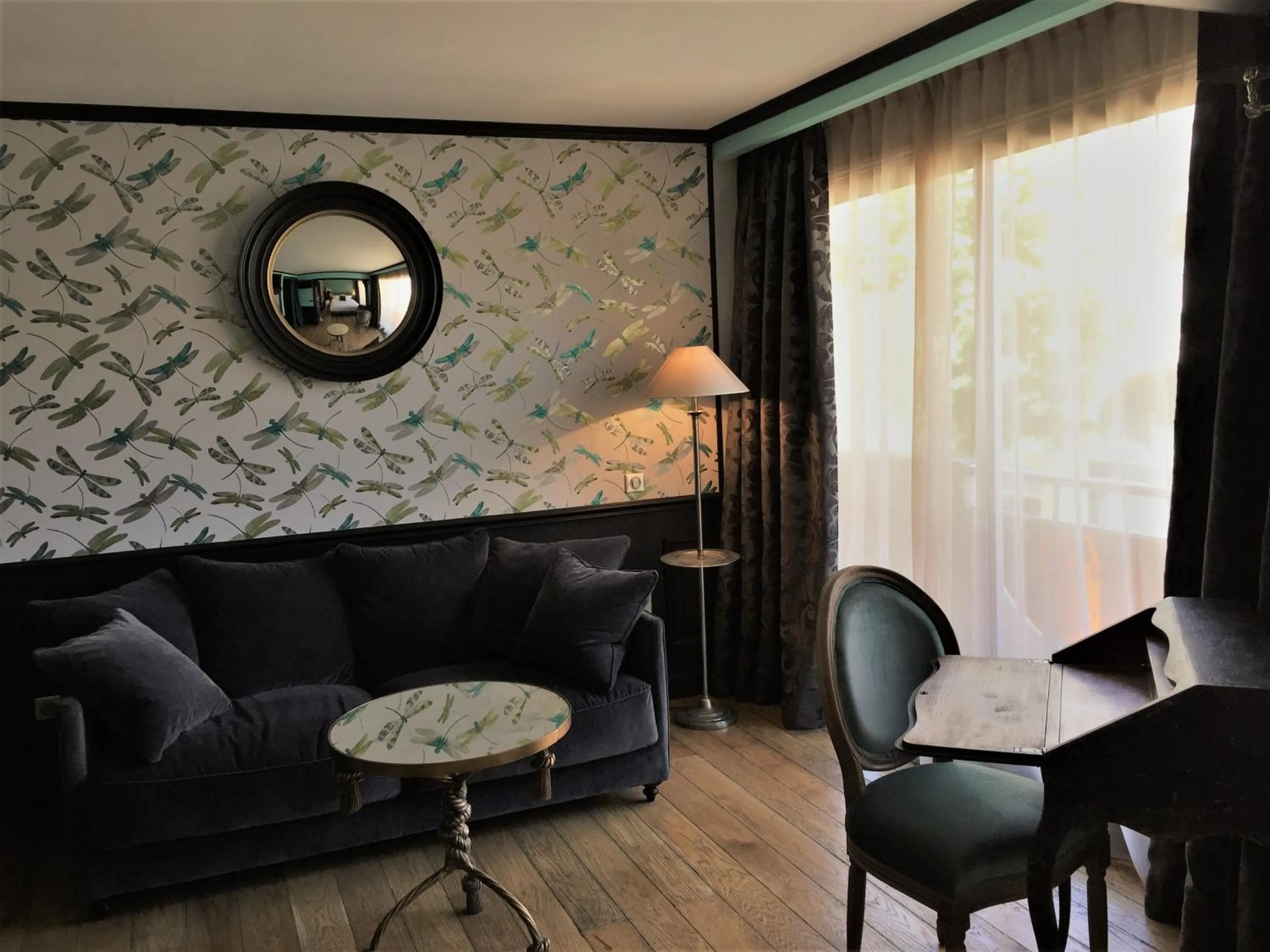 Decorative detail in Hôtel Villa-Lamartine