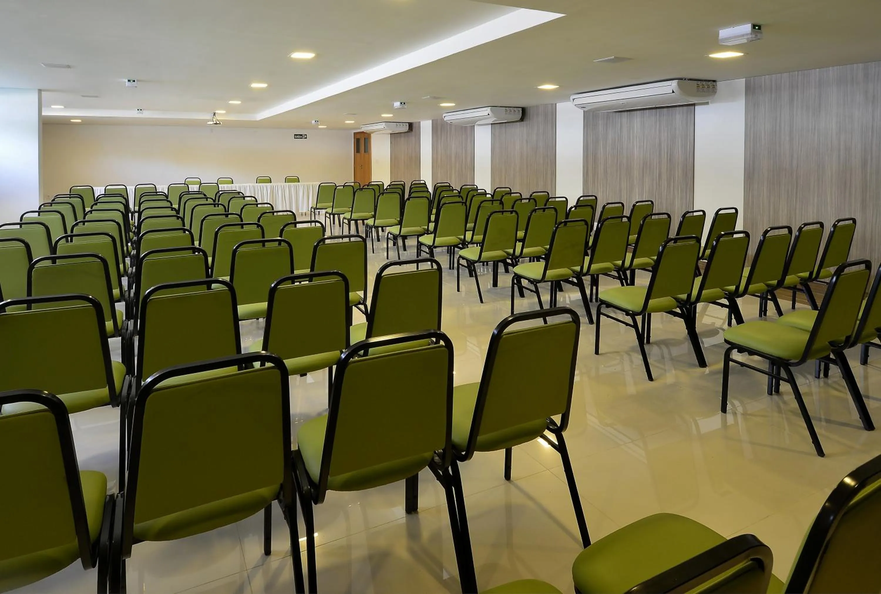 Business facilities in Nord Luxxor Cabo Branco