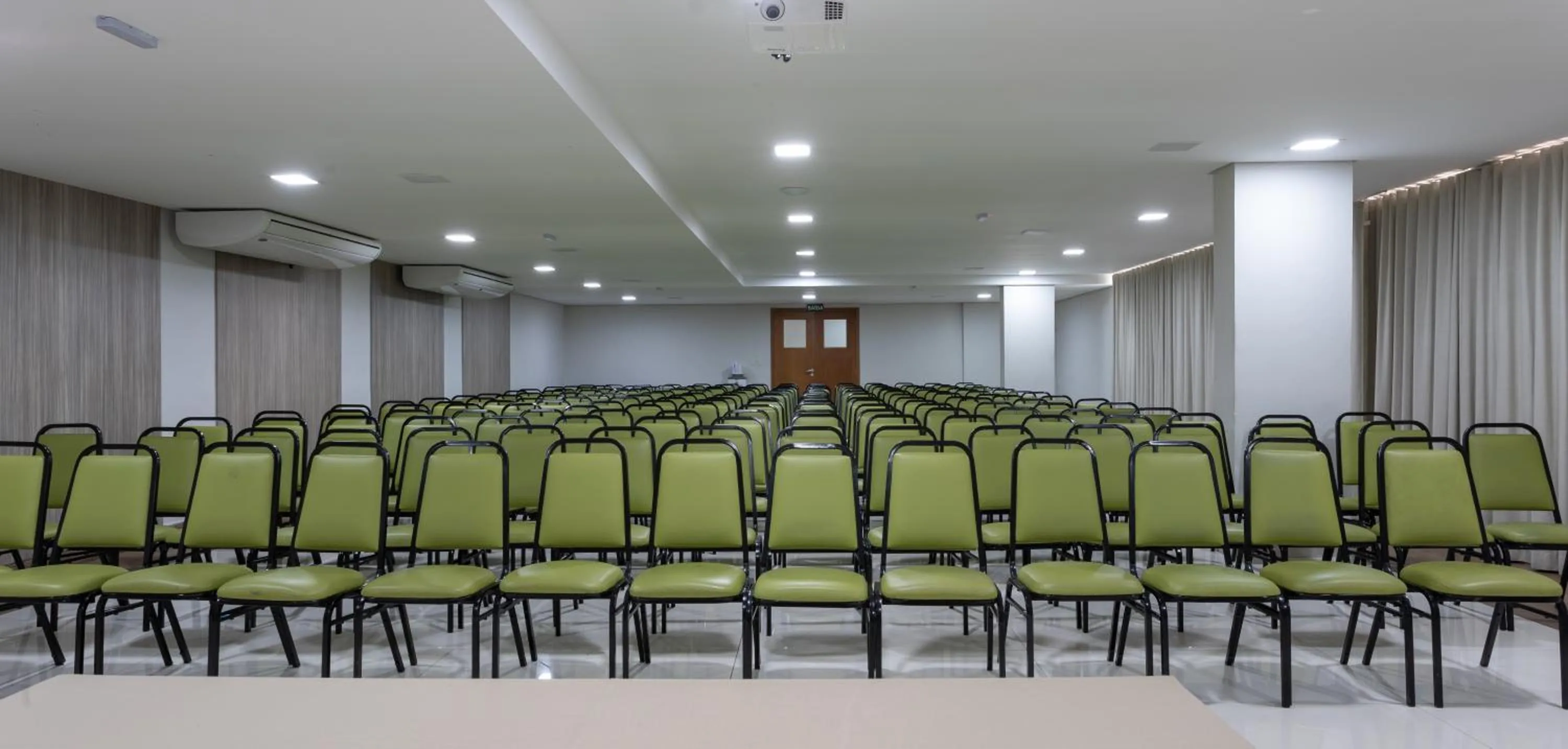 Business facilities in Nord Luxxor Cabo Branco