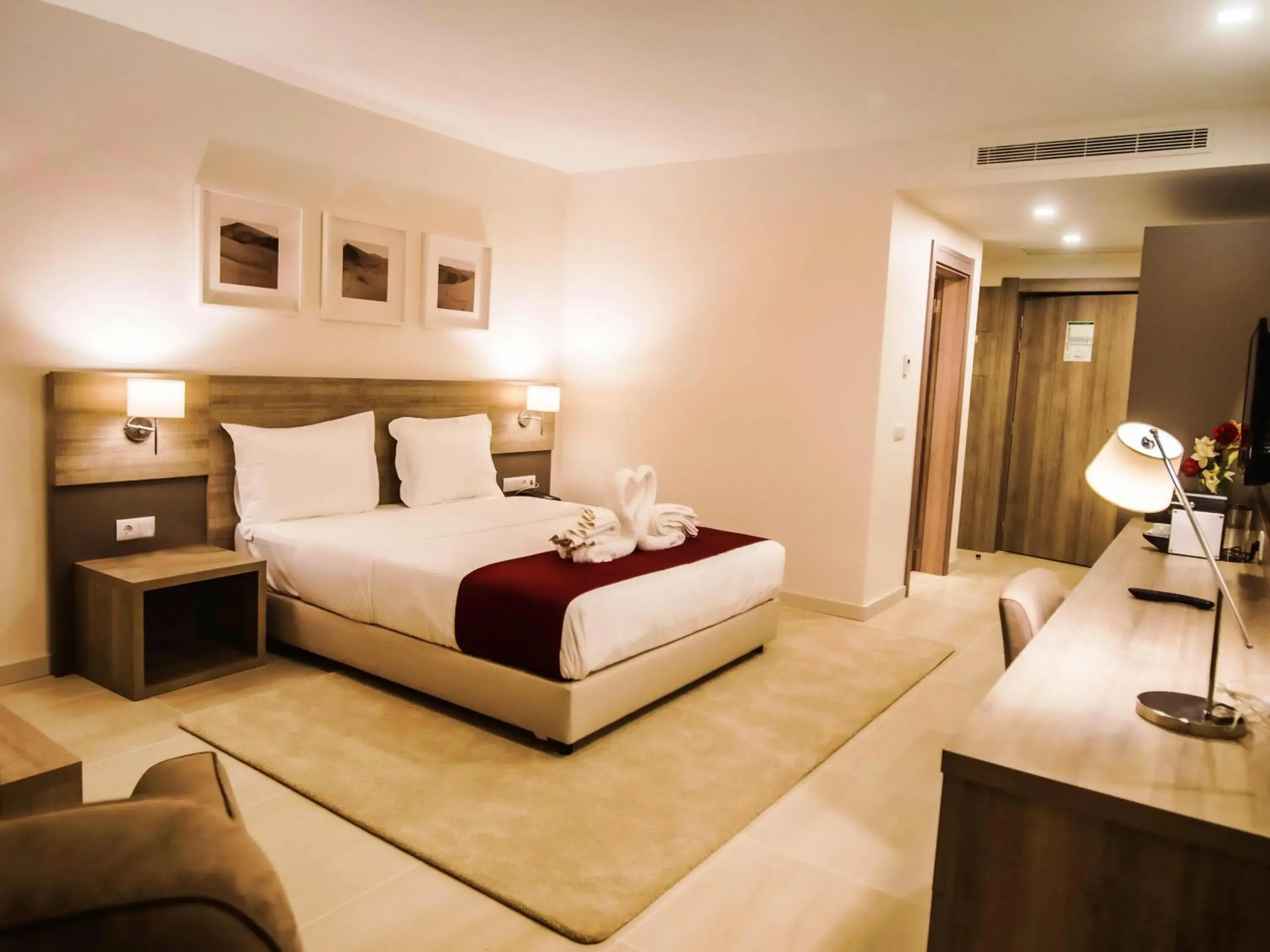 Superior Double Room in Hotel Monotel Dar El Barka Superior Double Room in Hotel Monotel Dar El Barka