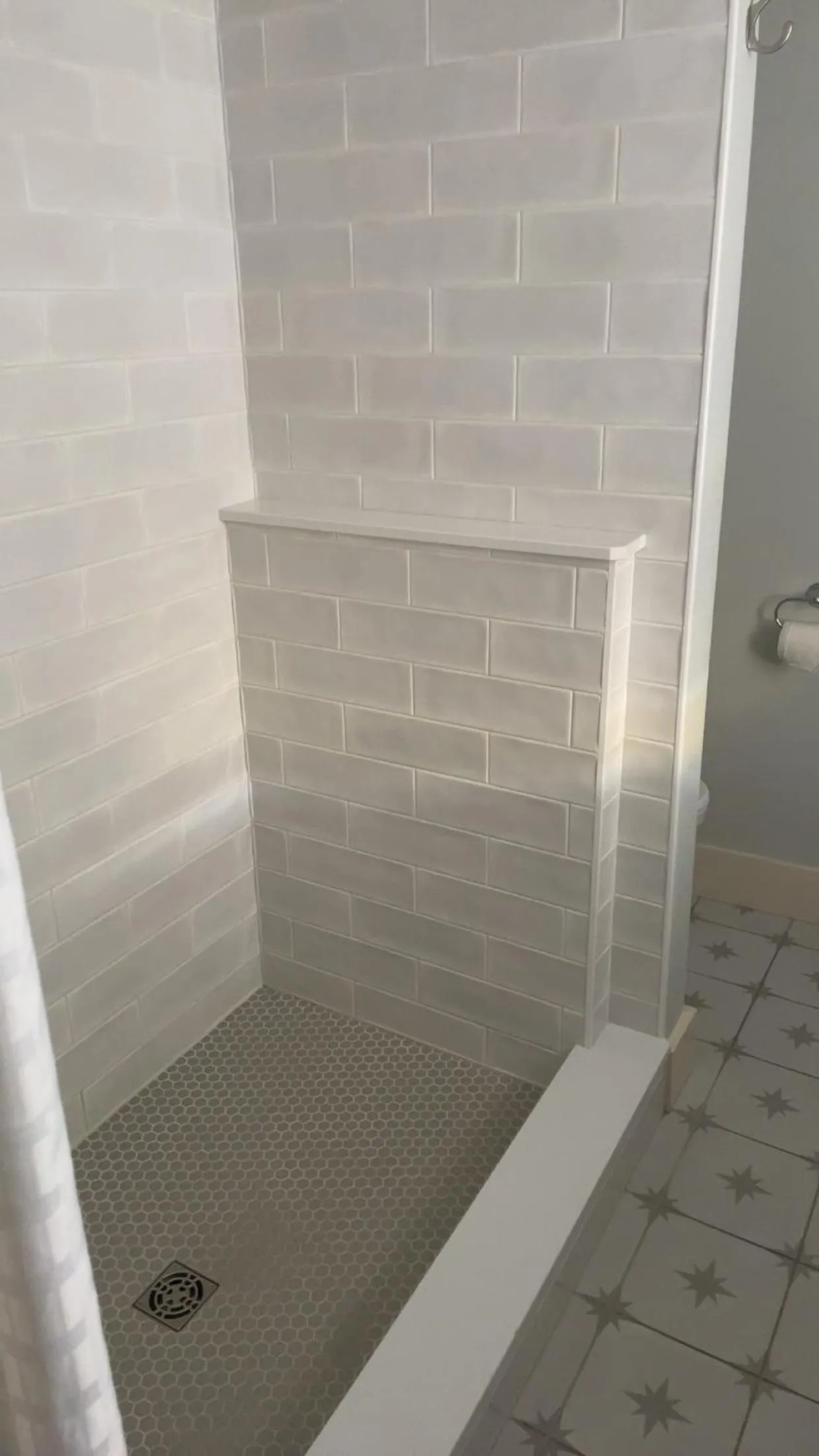 Shower in The Historic General Stanton Inn