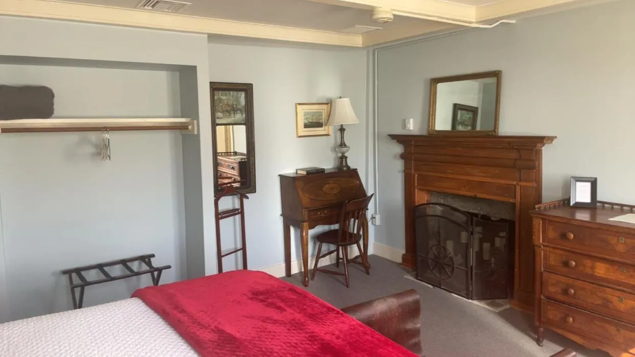 Photo of the whole room, Bed in The Historic General Stanton Inn