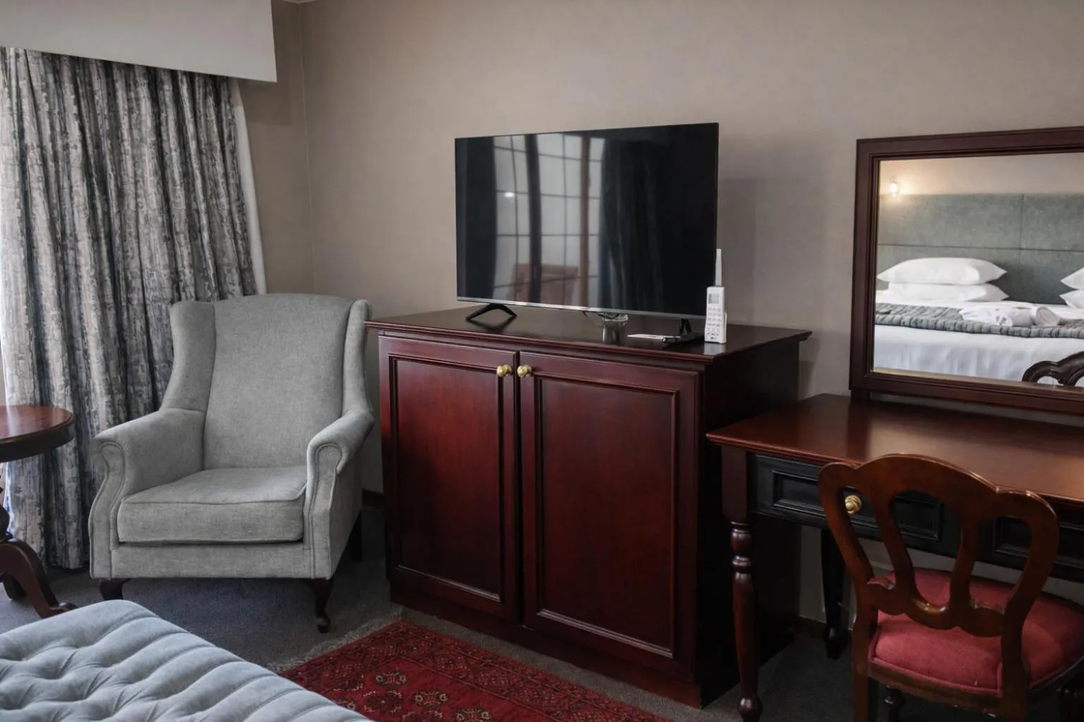 TV and multimedia in Aanmani Rose Guesthouse