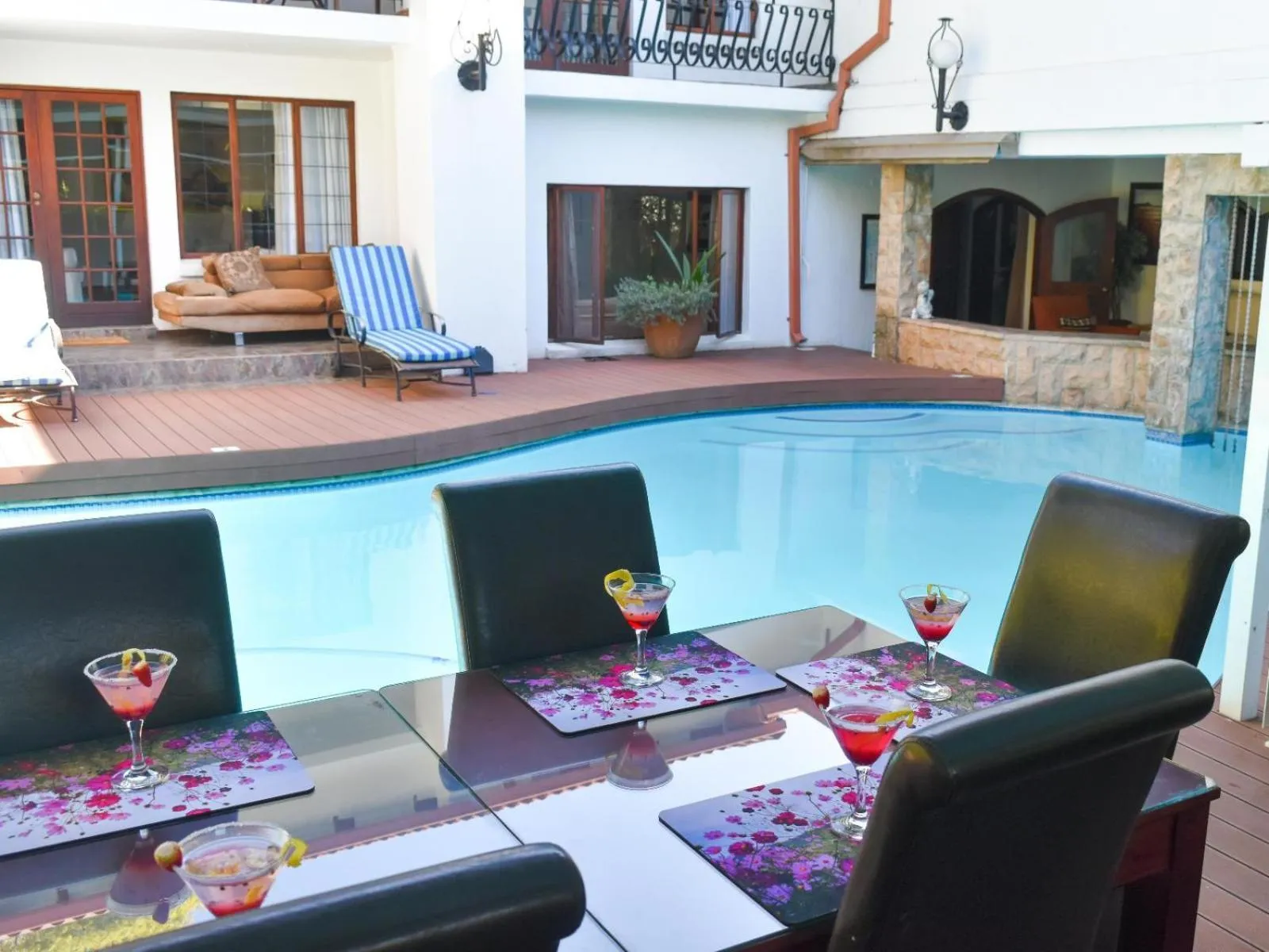 Property building in Aanmani Rose Guesthouse