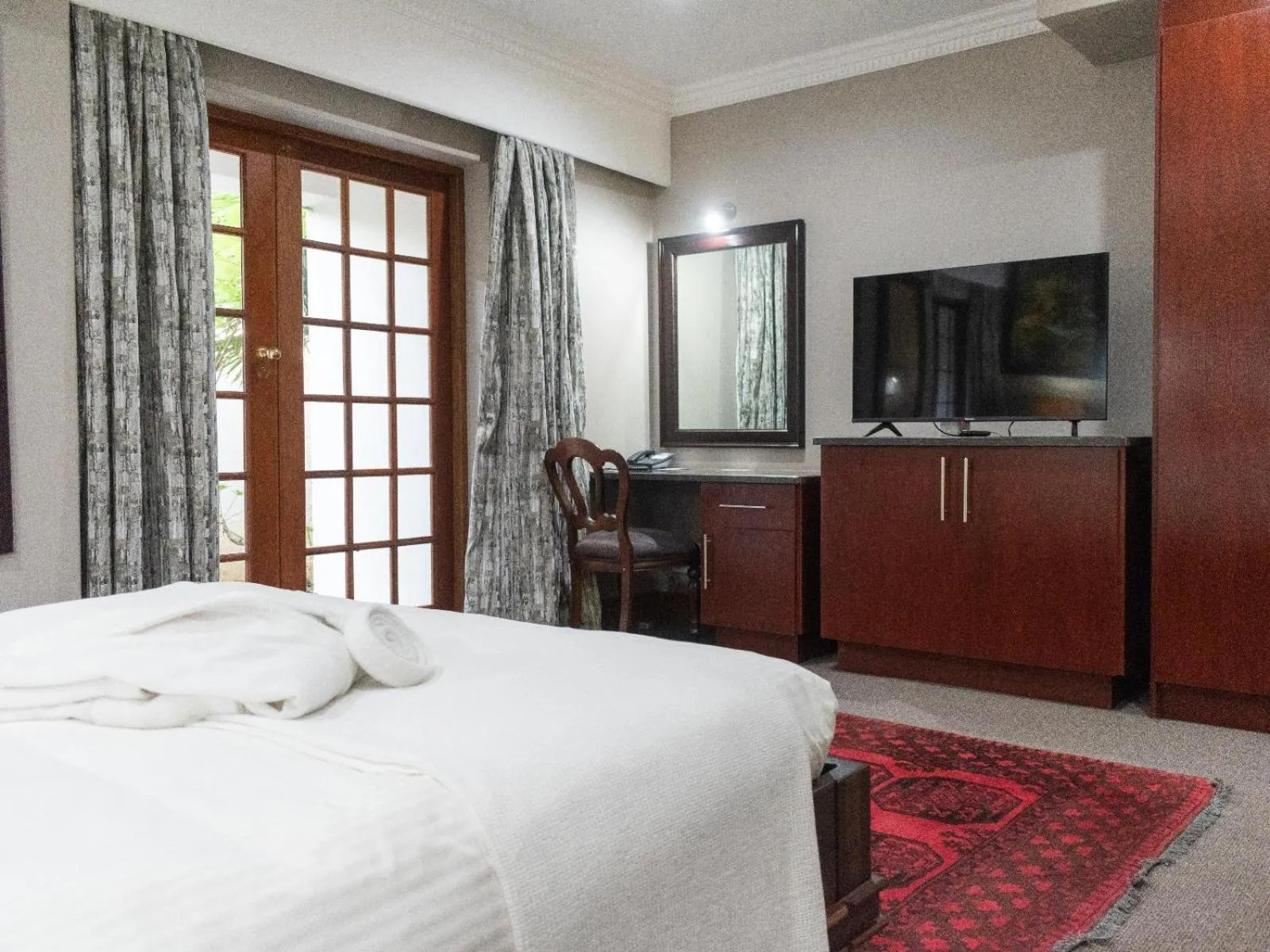 Photo of the whole room, Bed in Aanmani Rose Guesthouse