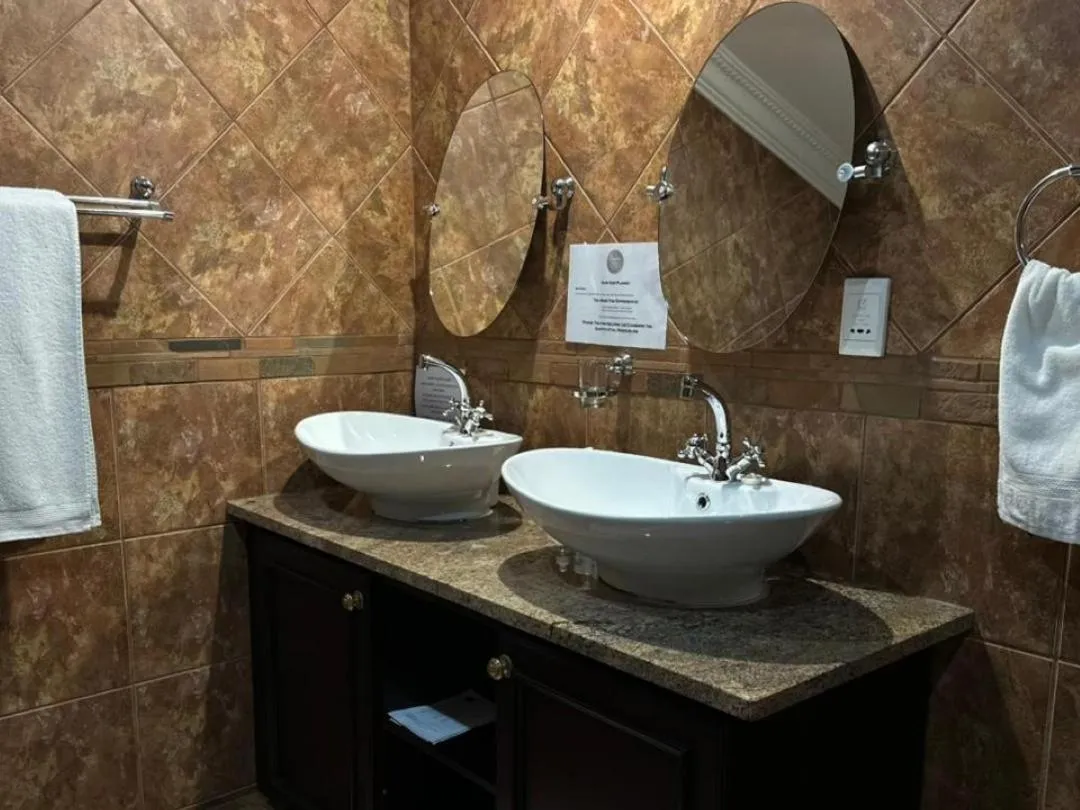 Bathroom in Aanmani Rose Guesthouse