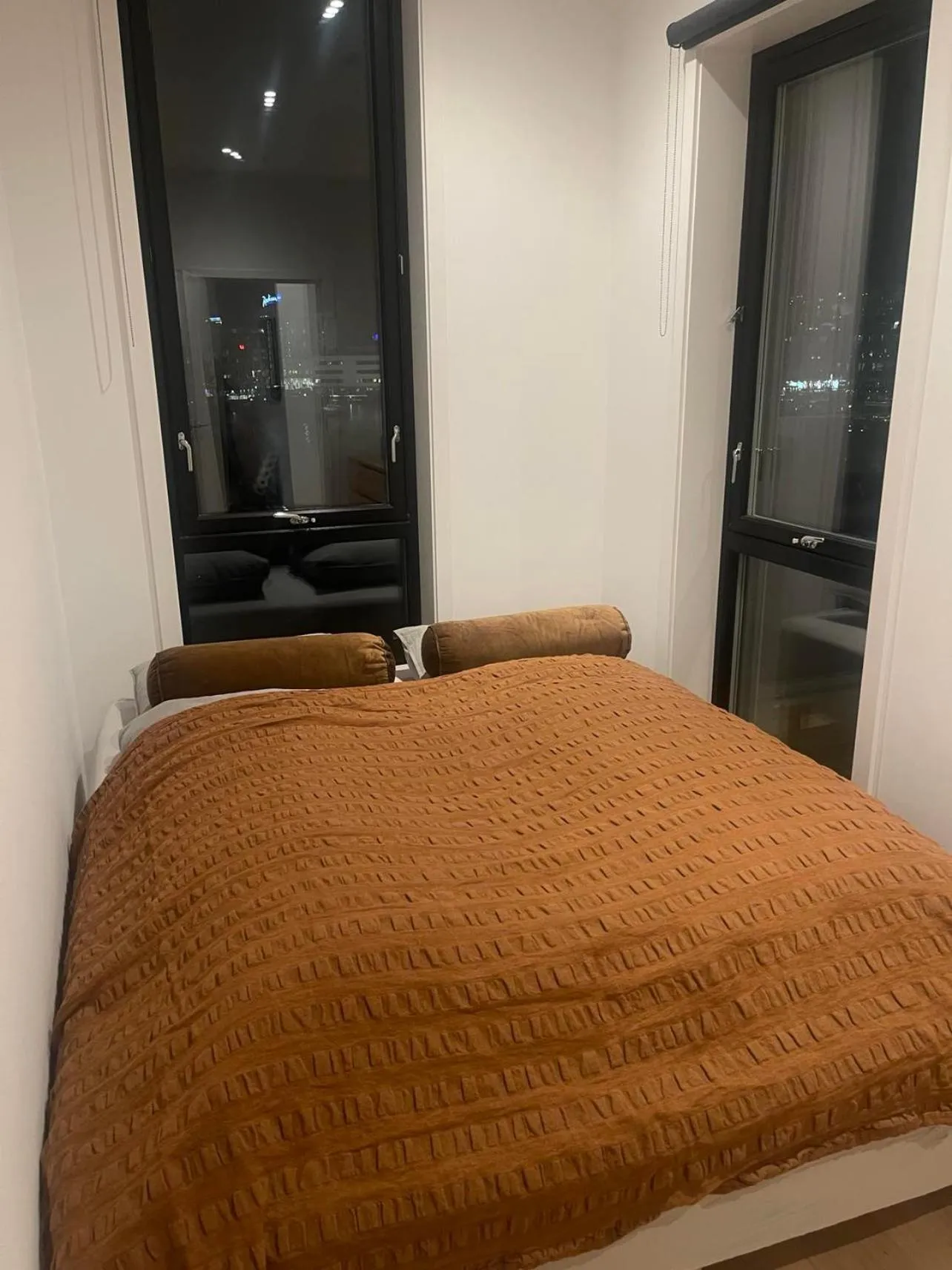 Bedroom, Bed in Vervet apartment