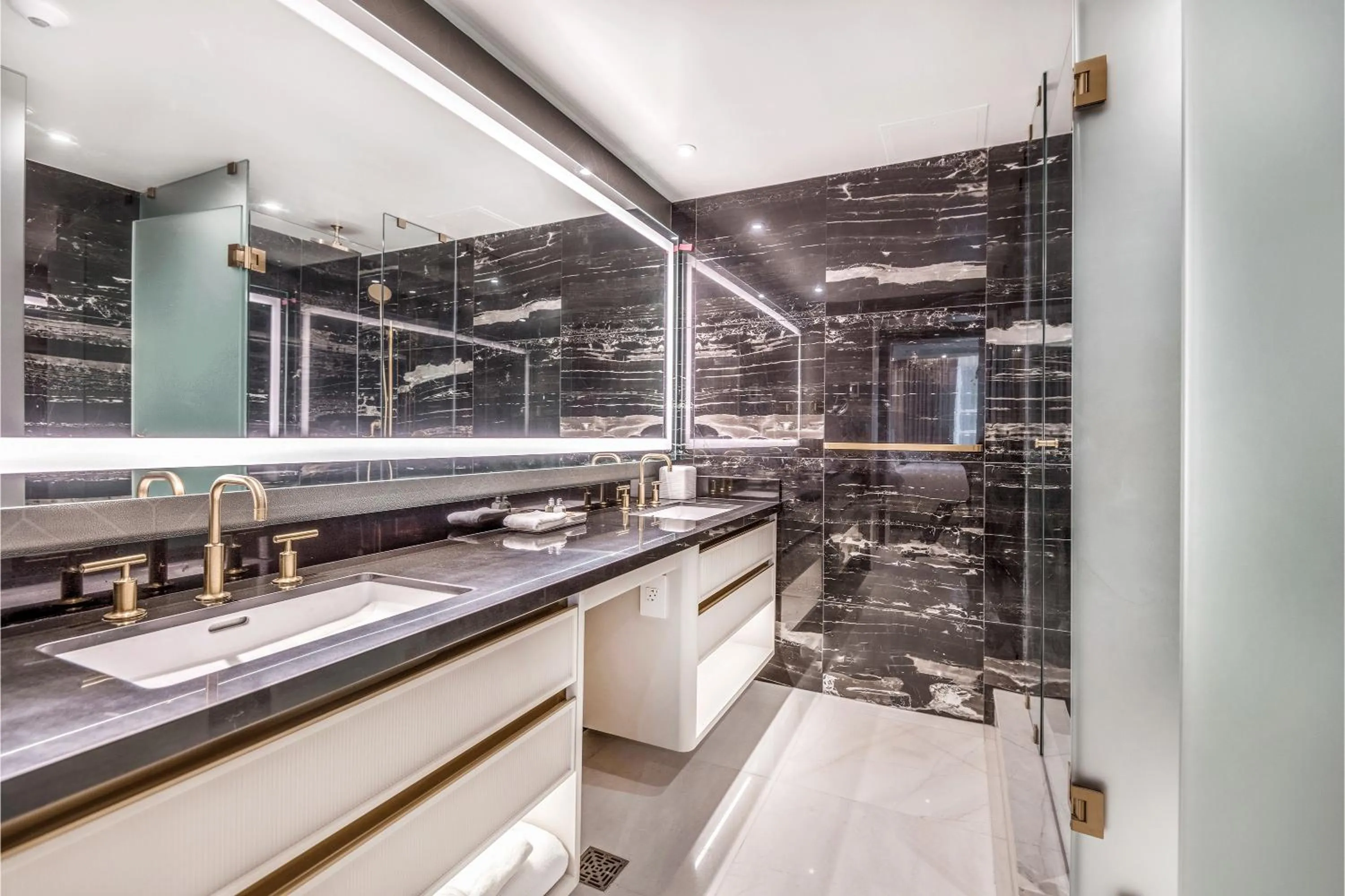 Shower in AZUR Legacy Collection Hotel