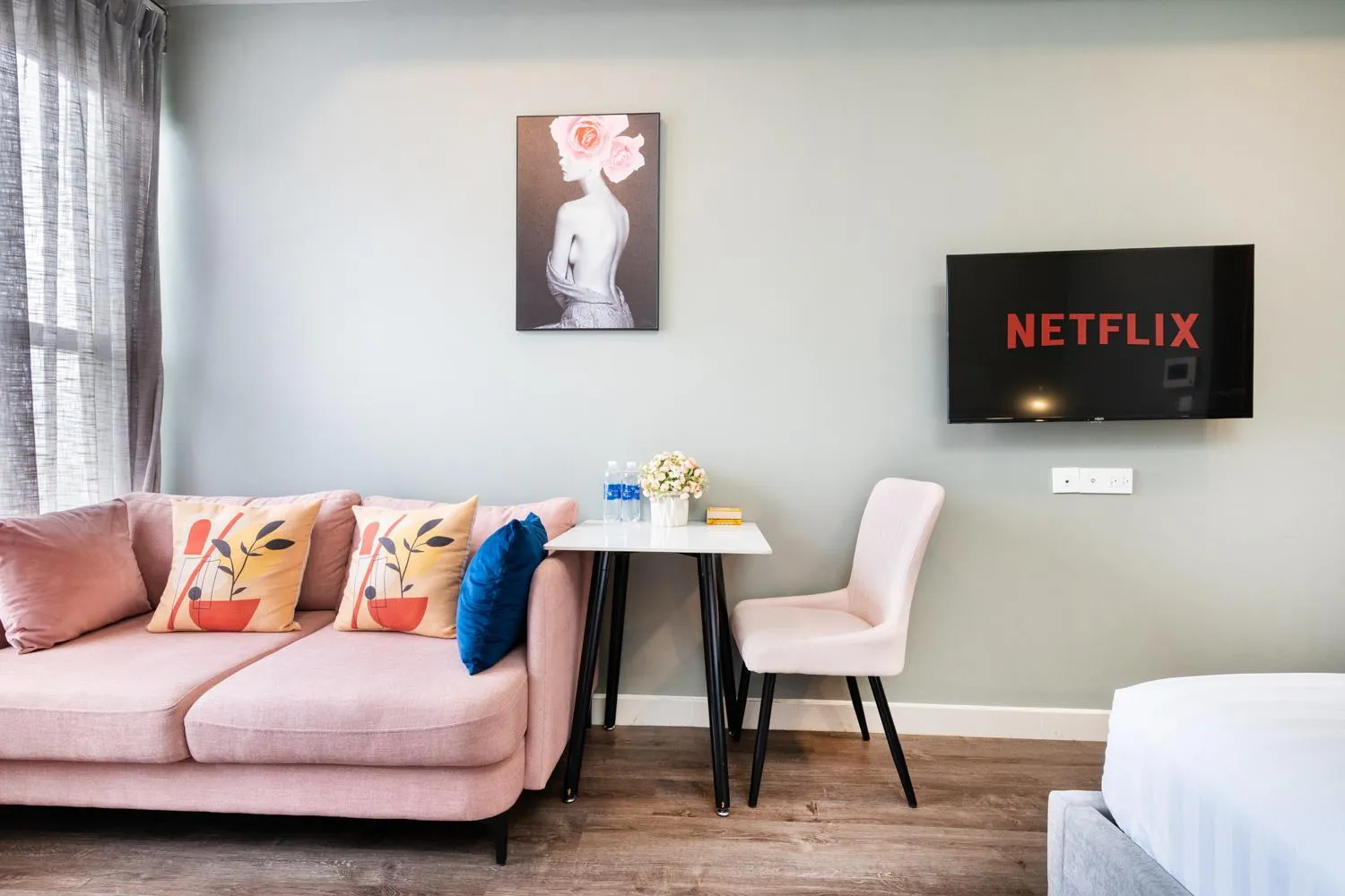 YO's Homes Rivergate Apartment Infinity Pool Near District 1