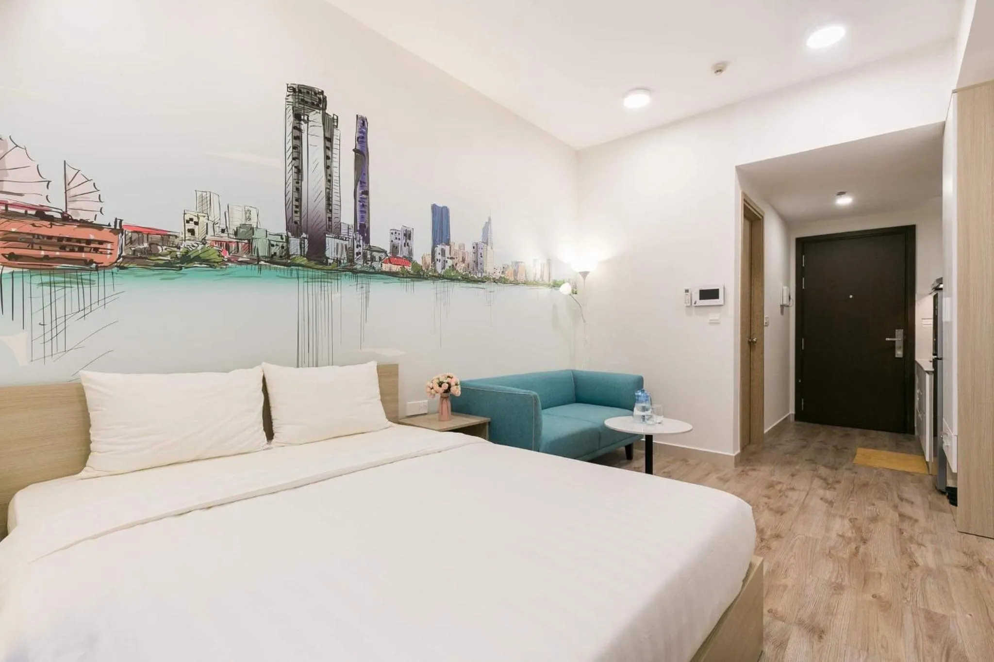 Bed in YO's Homes Rivergate Apartment Infinity Pool Near District 1