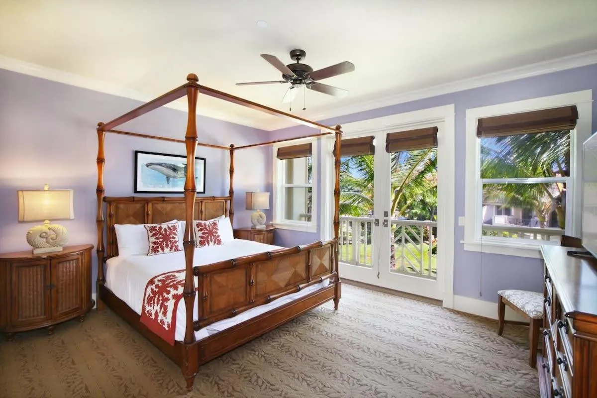 Bed in D211 Second Floor 3-bedroom Poolside Lanai