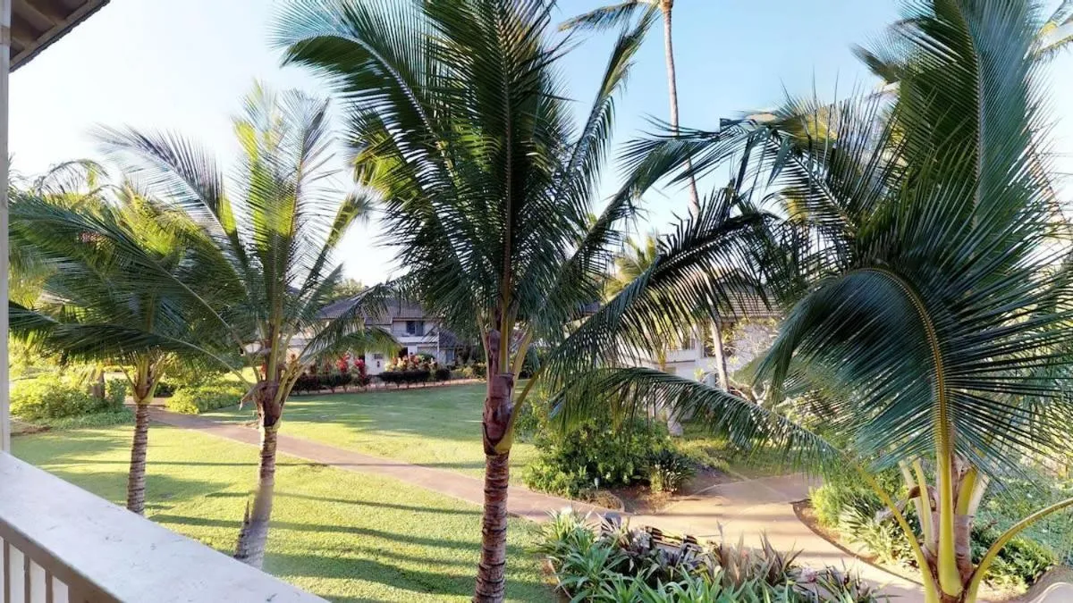 D211 Second Floor 3-bedroom Poolside Lanai