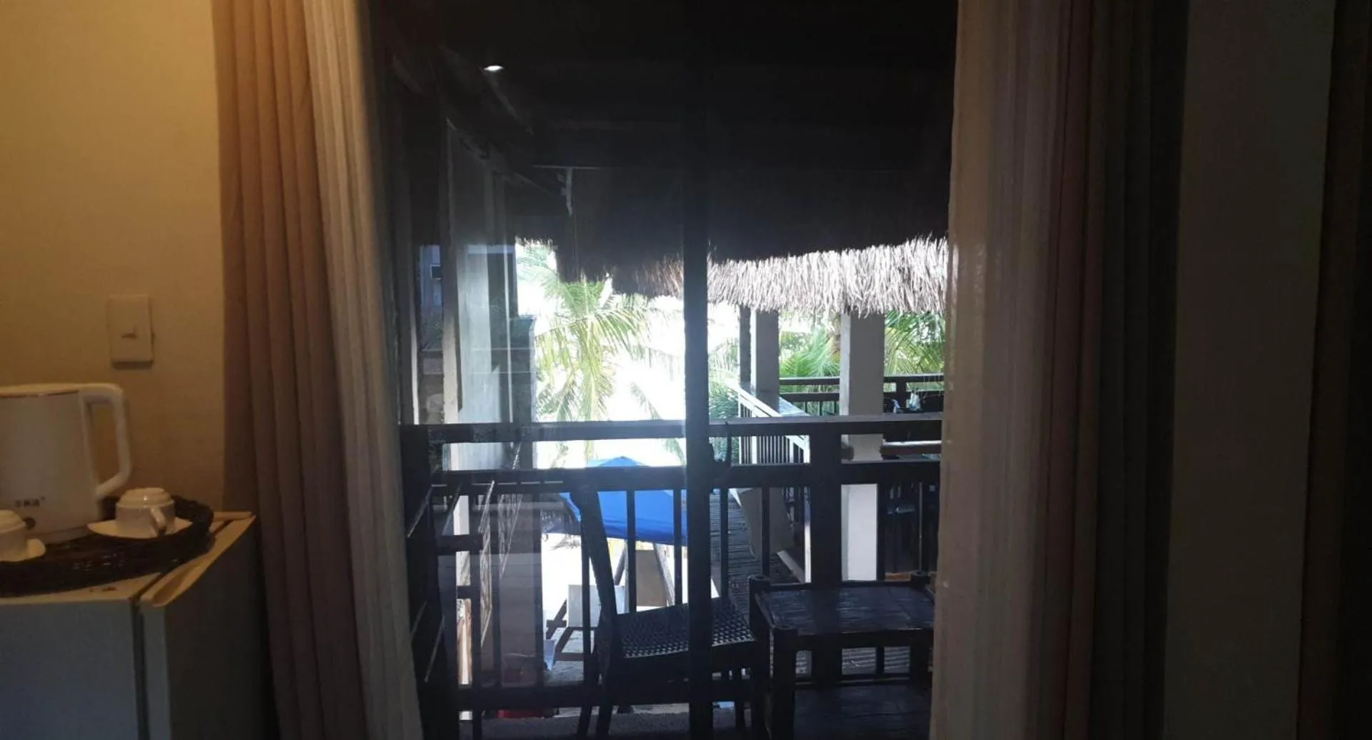 Balcony/Terrace in birdwatchers beachfront hotel panglao