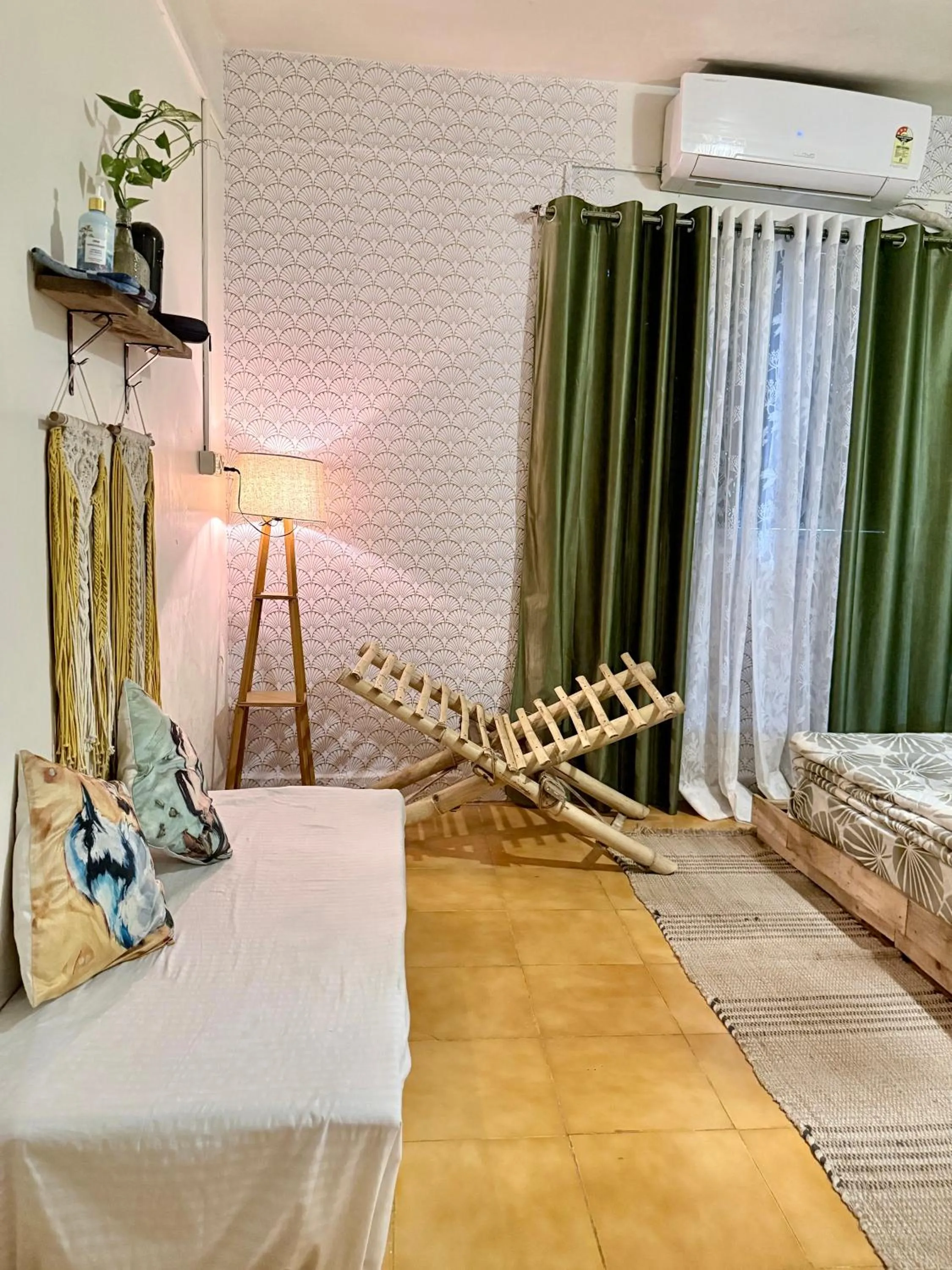 Bedroom, Bed in Endless Blue Hostel