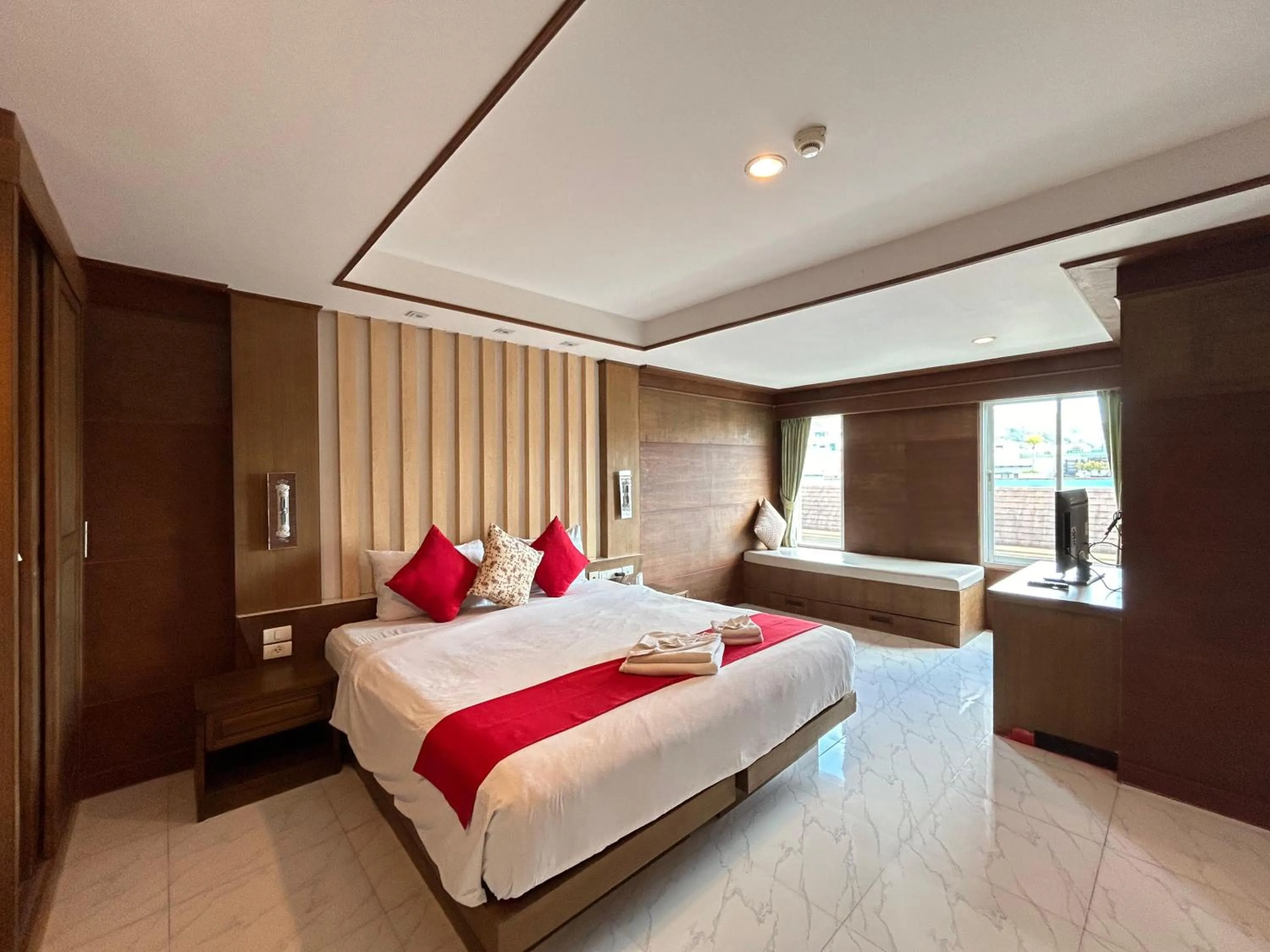 Bedroom, Bed in Cocoon APK Resort & Spa