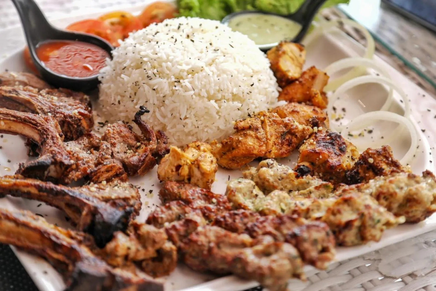 Restaurant/places to eat in Cocoon APK Resort & Spa