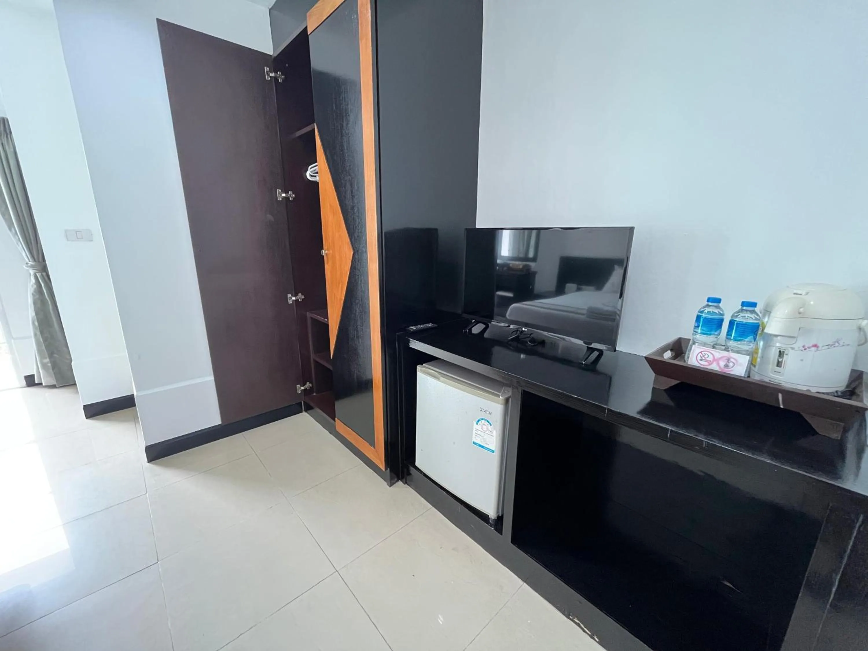 TV and multimedia in Cocoon APK Resort & Spa