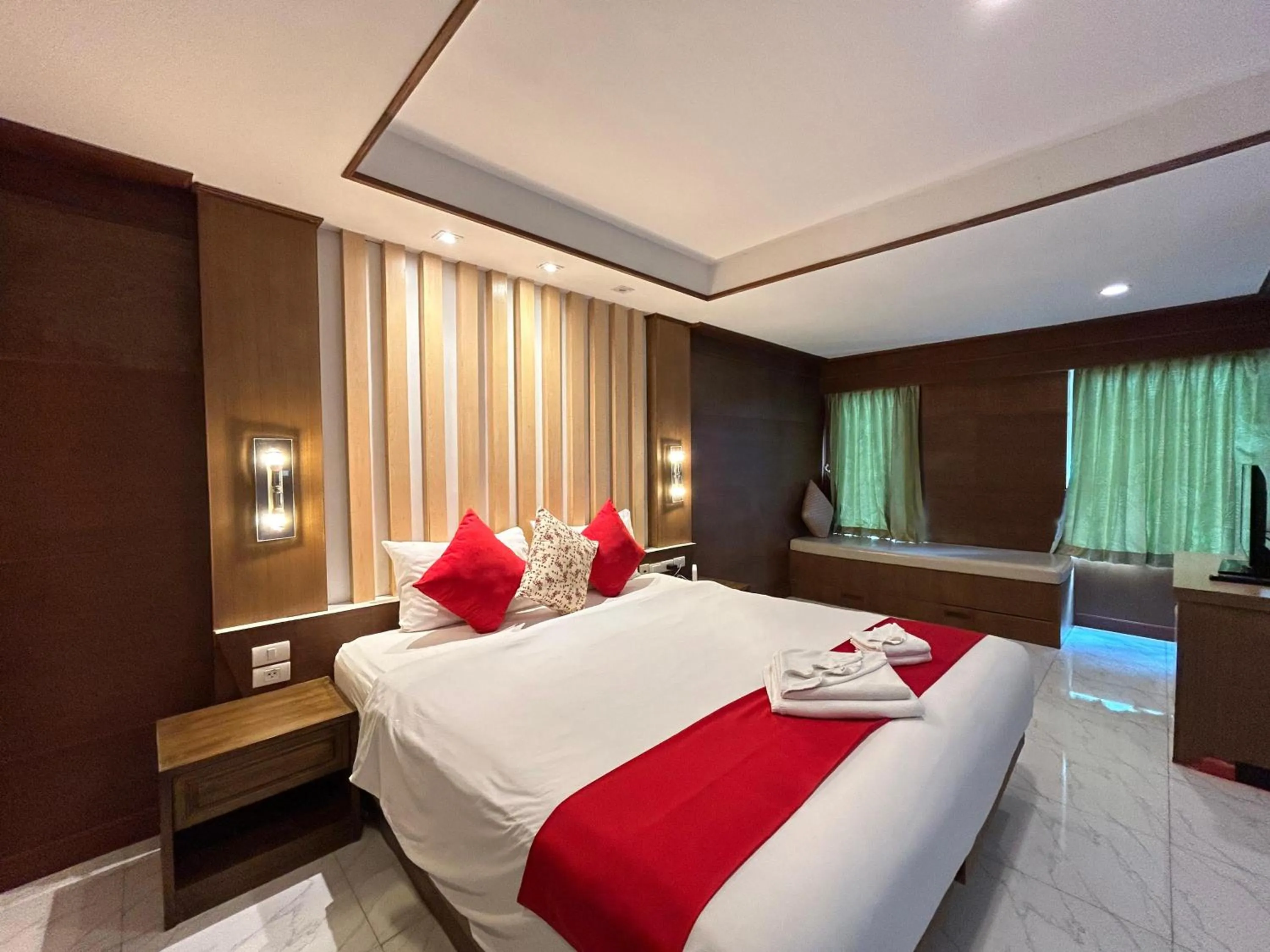 Bed in Cocoon APK Resort & Spa