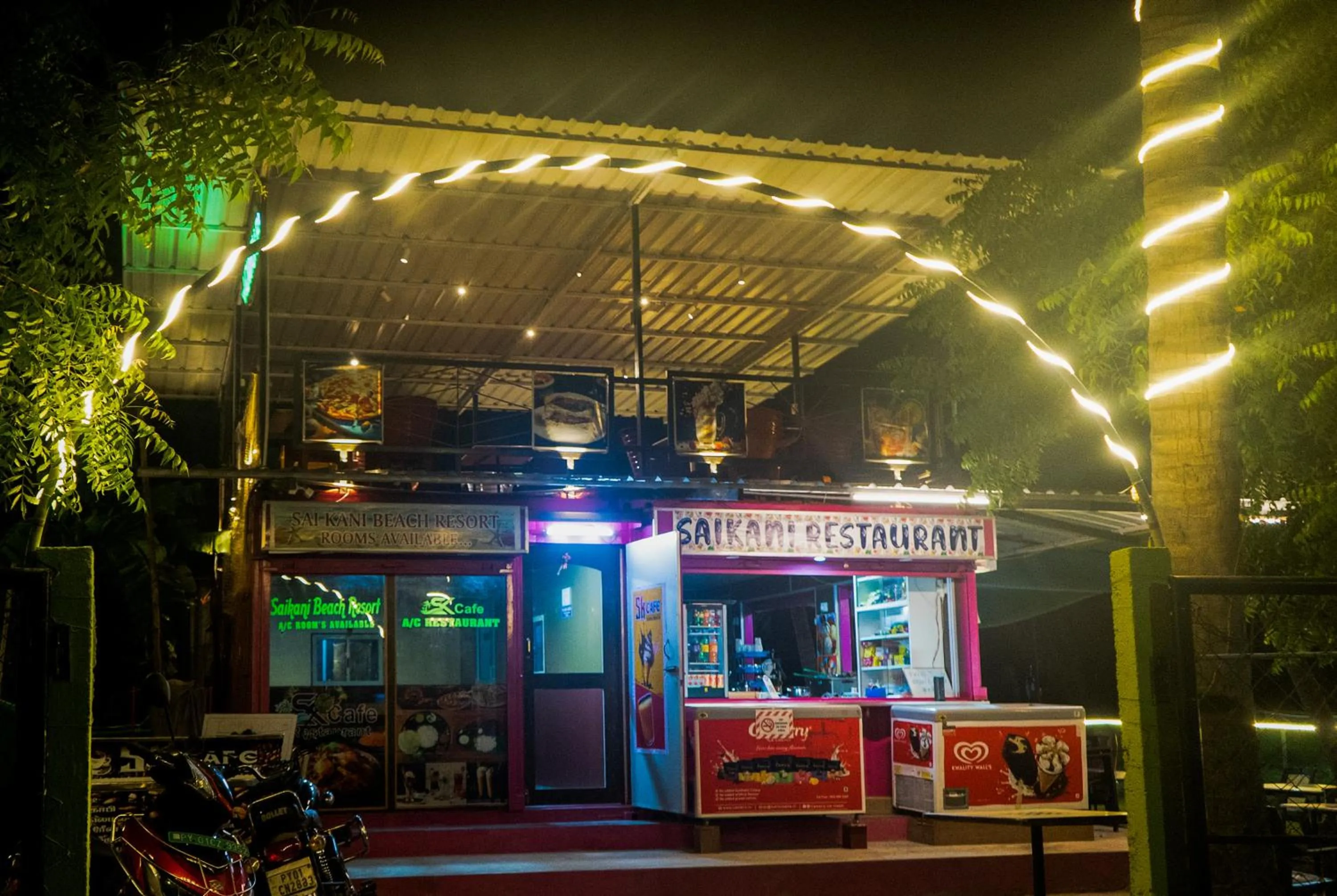 Restaurant/places to eat in Saikani Beach Resort & Eco stay