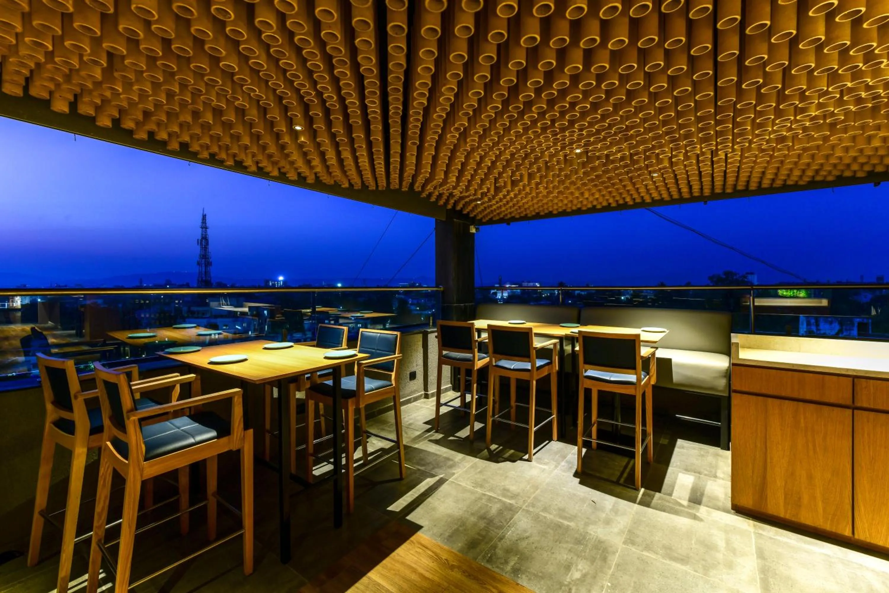 Restaurant/places to eat in Regenta Place Raysons Kolhapur