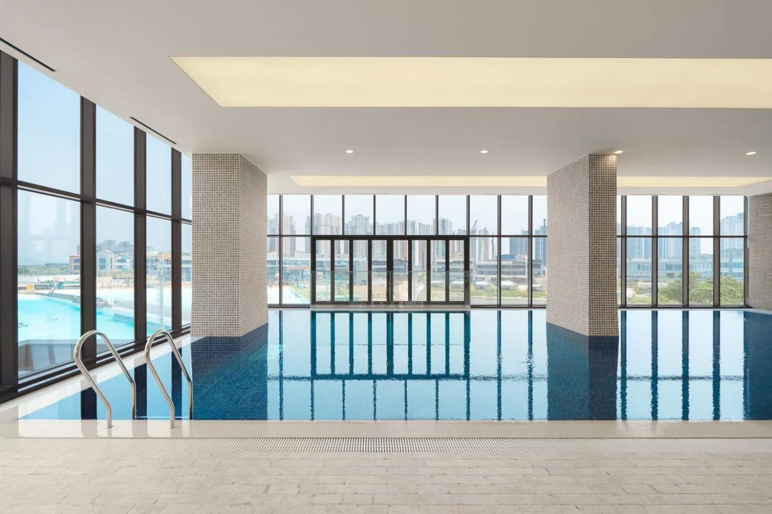 Swimming pool in Le collective Siheung Wavepark