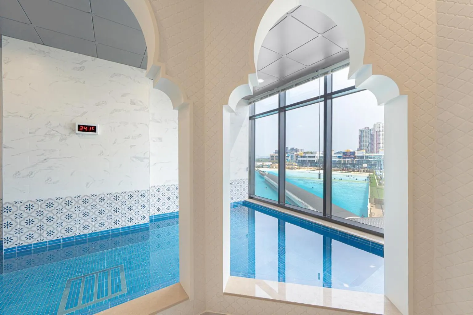 Swimming pool in Le collective Siheung Wavepark