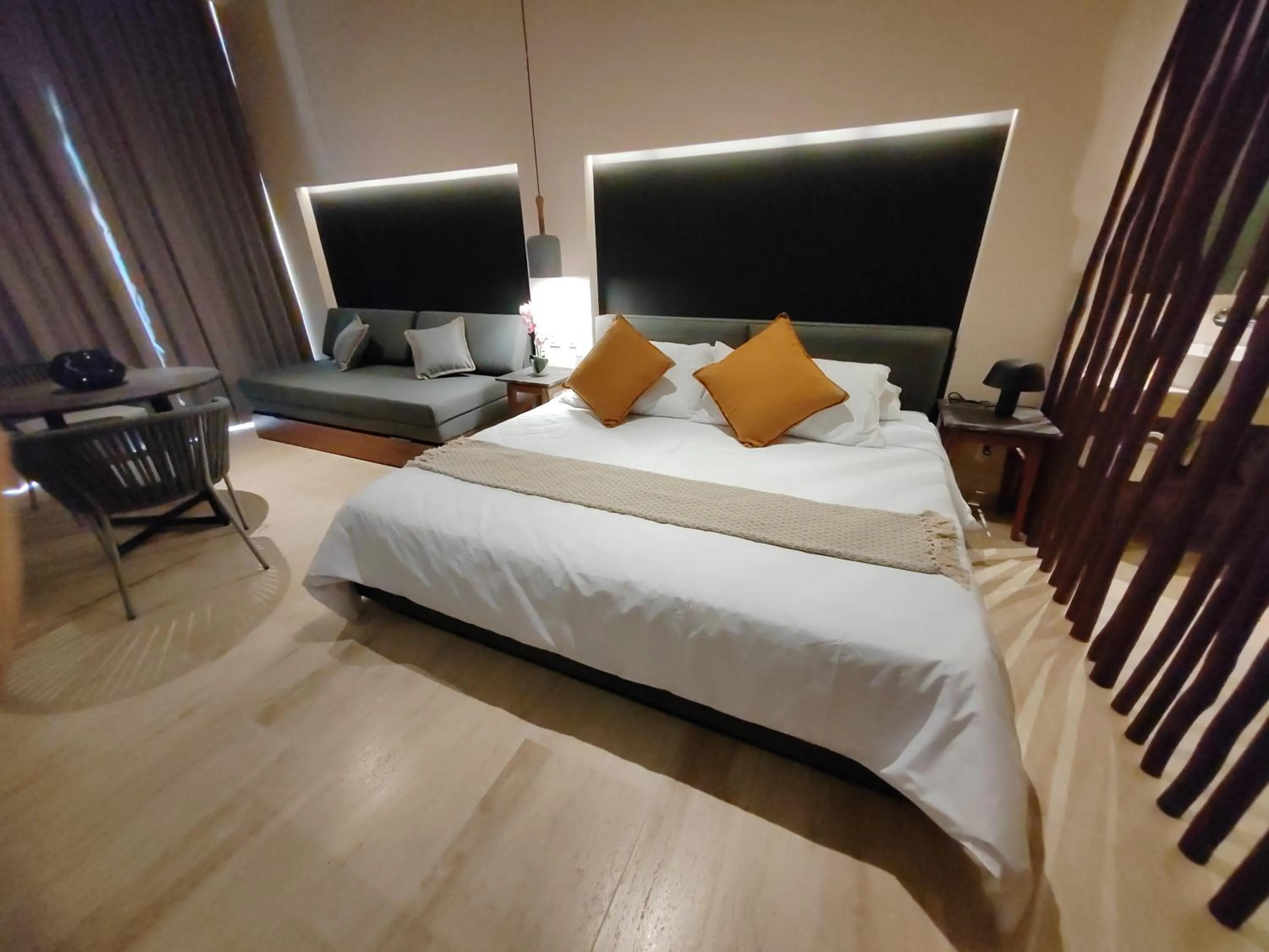 Bed in Incredible & Beautiful Studio Steps From The Beach By Yeah