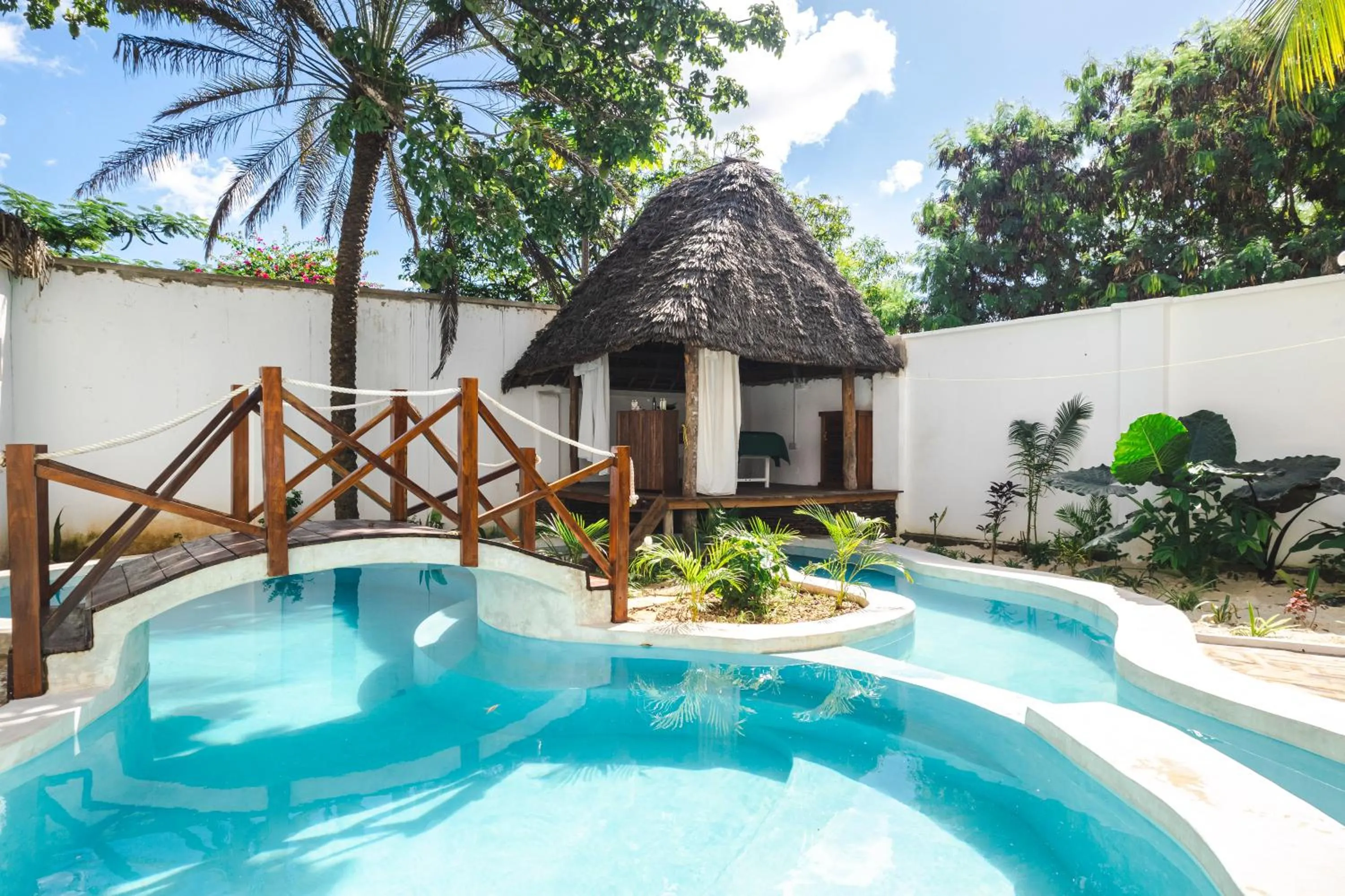 TASNEEM islamic luxury suites