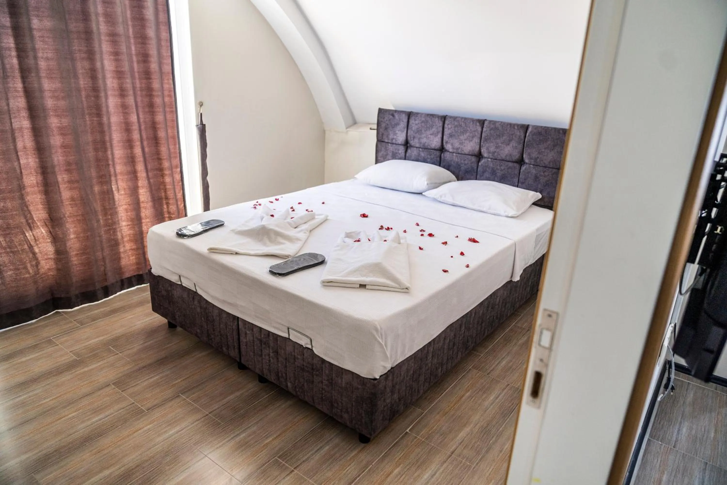 Bedroom, Bed in AYYA SUİT HOTEL