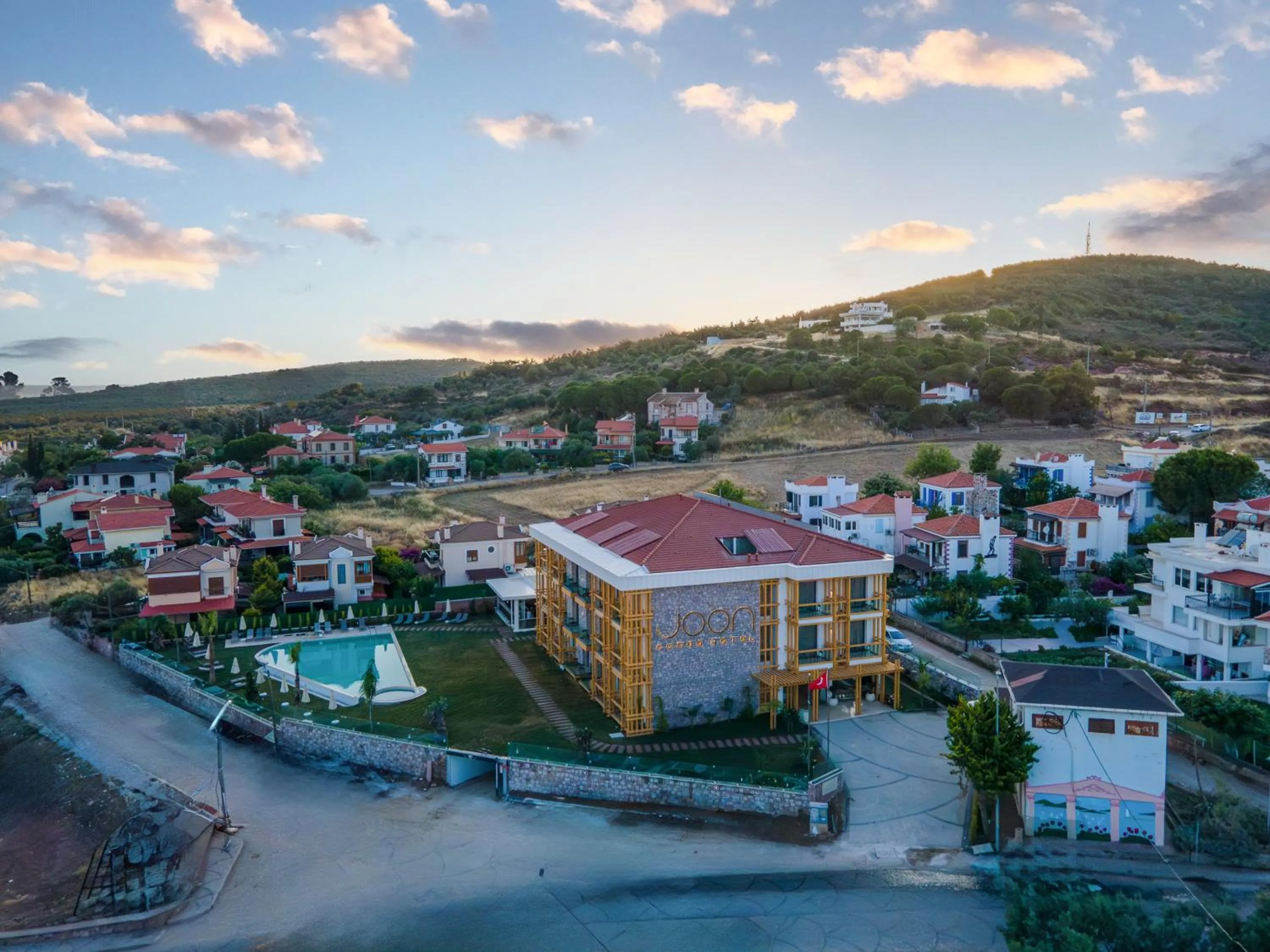 Property building in Joon Cunda