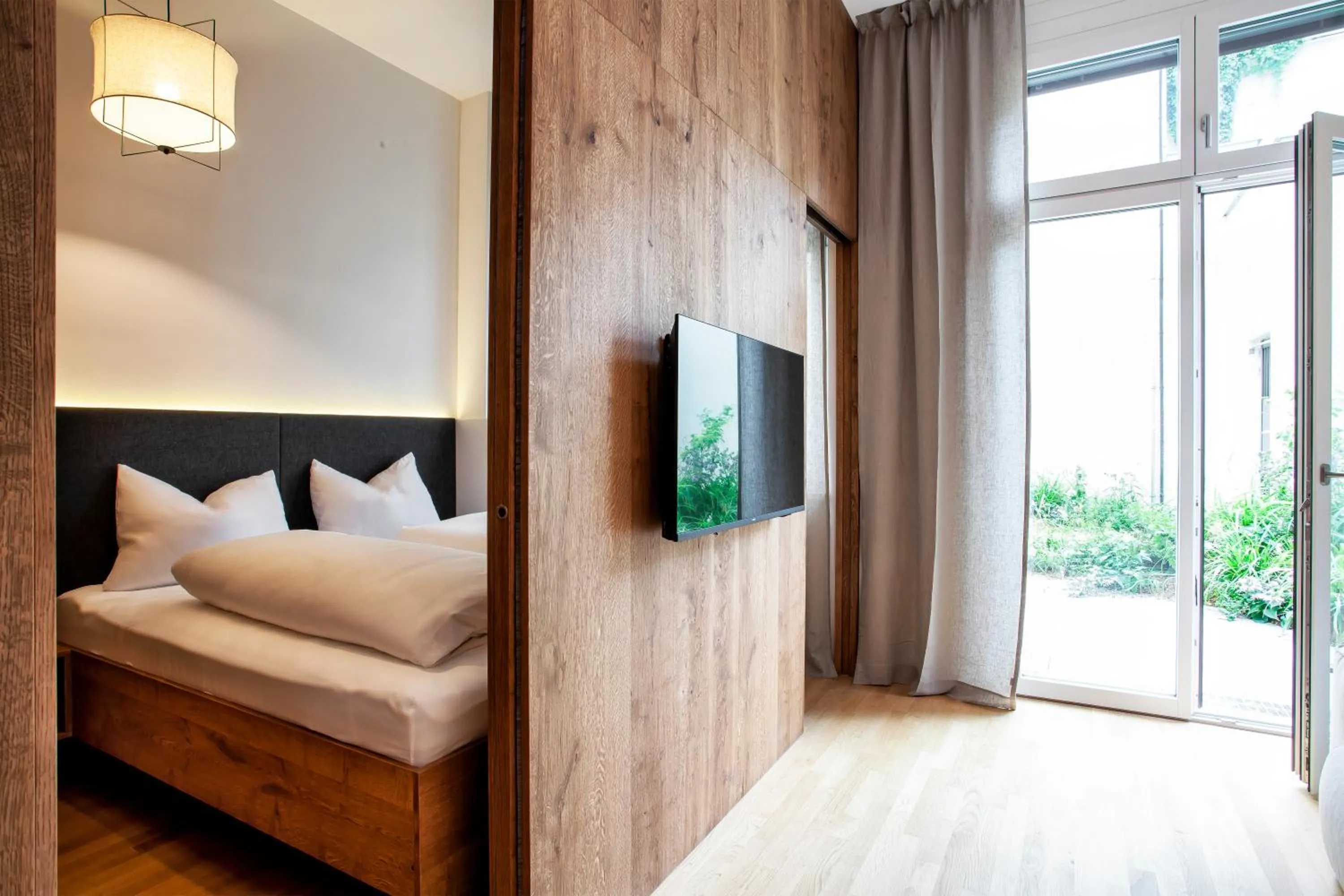 Bedroom, Bed in FERDI Margareten