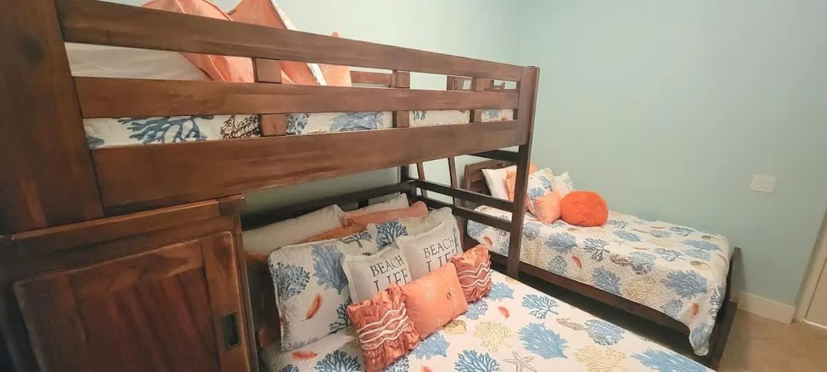 Bed in Sapphire 1706