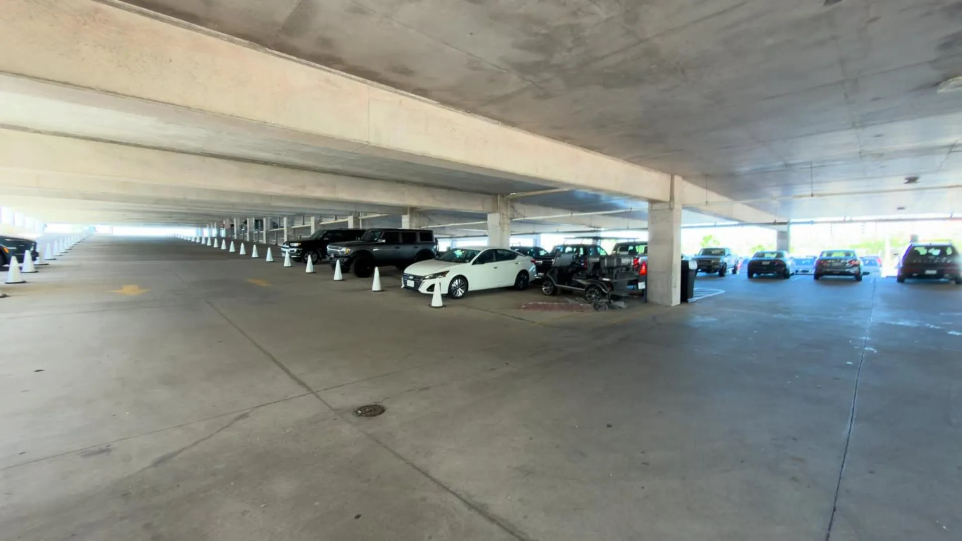 Parking in Sapphire 1706