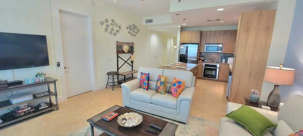 Living room in Sapphire 1706