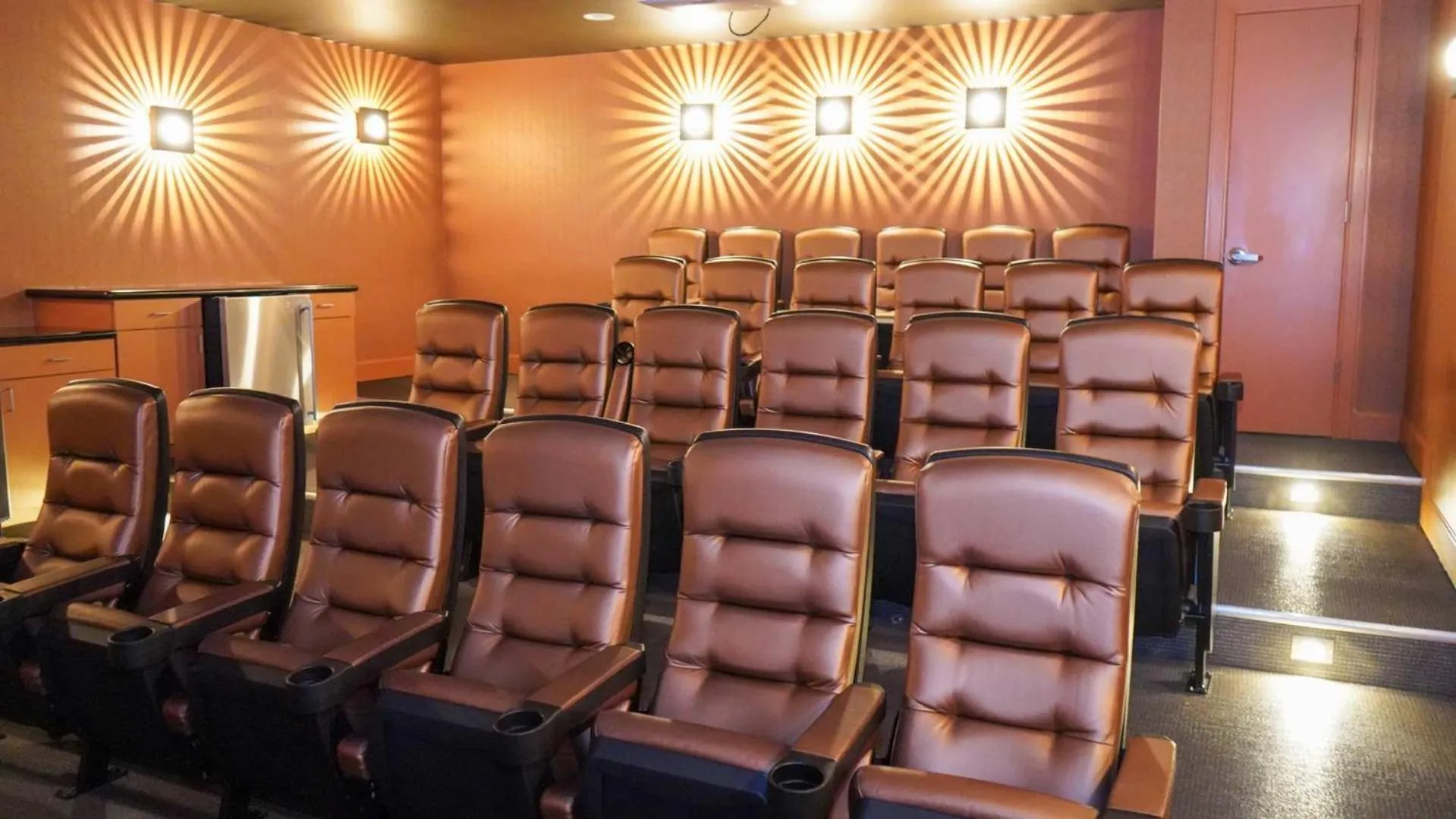 Property building in Sapphire 1706